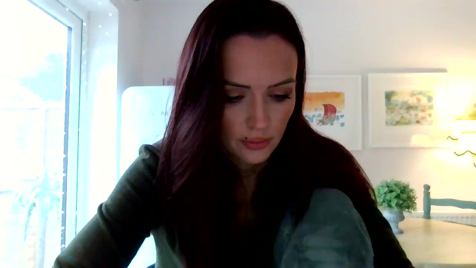 Gallery image thumbnail from British_chick's myfreecams stream on, 11/19/2024, 12:06 image 4 of 20