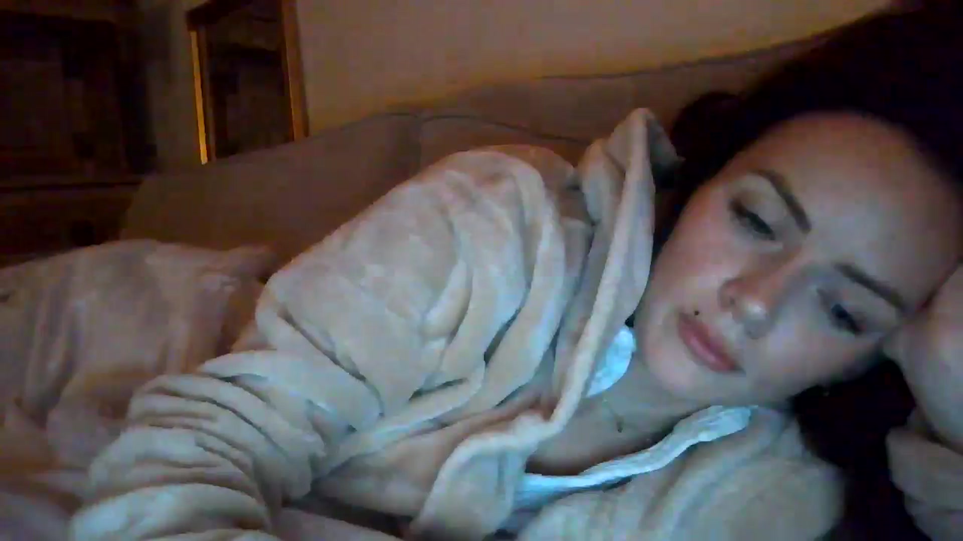 Gallery image thumbnail from British_chick's myfreecams stream on, 11/27/2024, 24:08 image 5 of 20