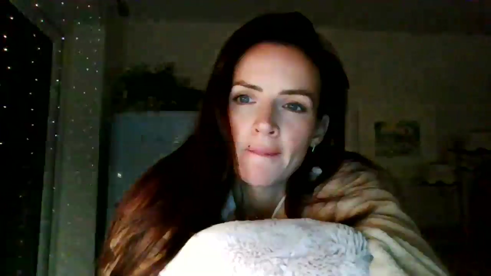 Gallery image thumbnail from British_chick's myfreecams stream on, 11/27/2024, 01:21 image 9 of 20