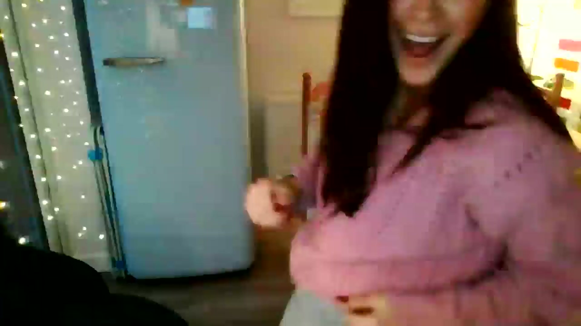 Gallery image thumbnail from British_chick's myfreecams stream on, 11/30/2024, 16:47 image 16 of 20