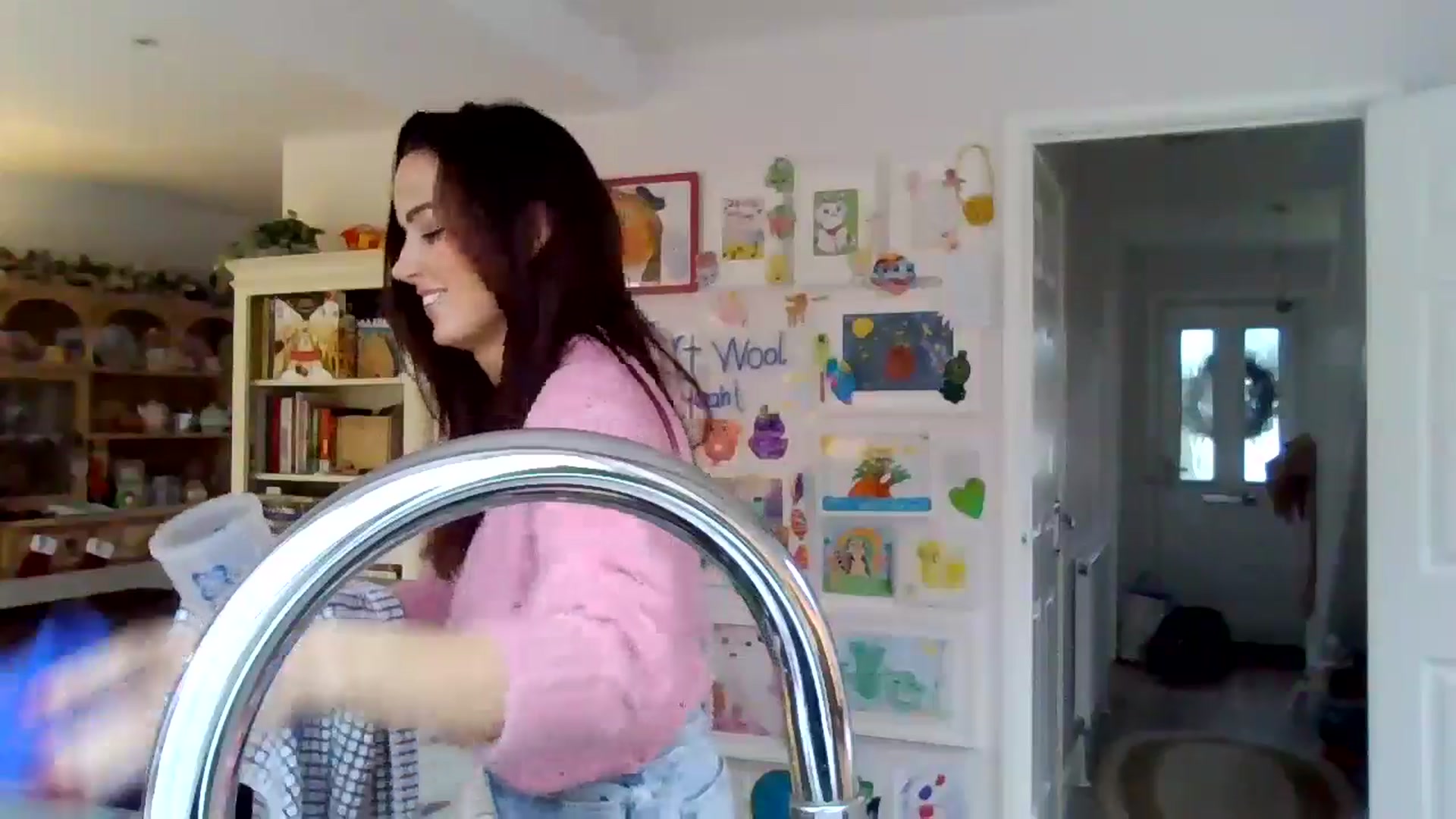 Gallery image thumbnail from British_chick's myfreecams stream on, 12/02/2024, 14:51 image 15 of 20