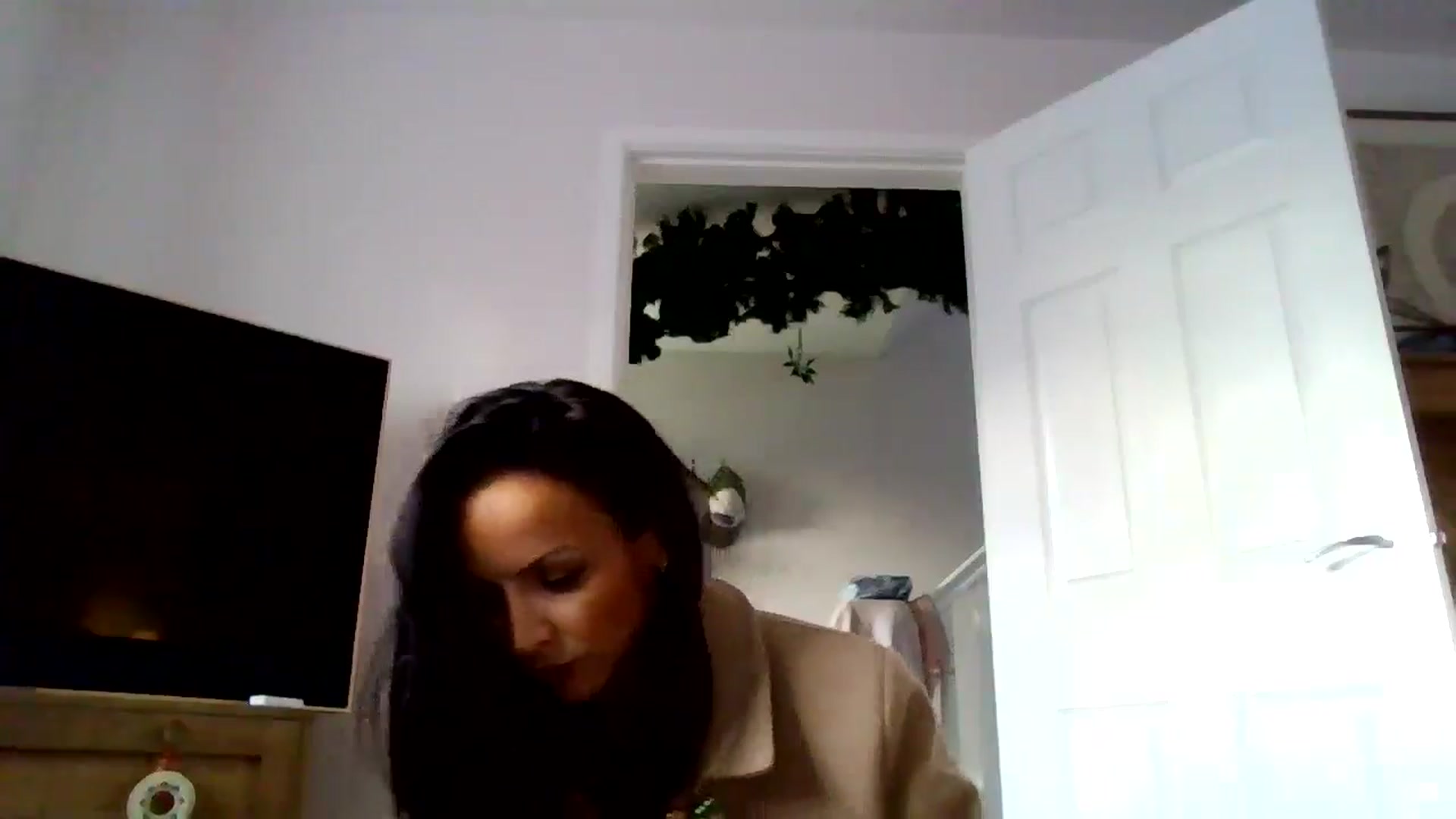 Gallery image thumbnail from British_chick's myfreecams stream on, 12/09/2024, 15:12 image 19 of 20
