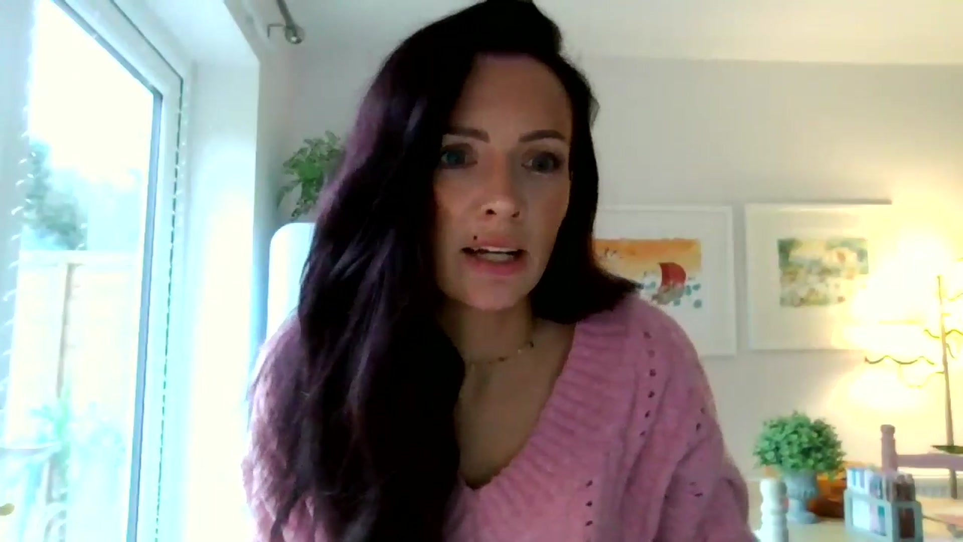 Gallery image thumbnail from British_chick's myfreecams stream on, 12/10/2024, 14:34 image 4 of 20