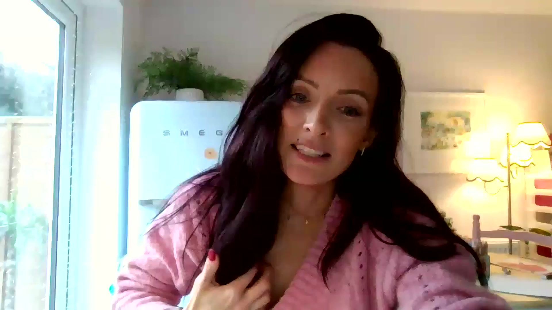 Gallery image thumbnail from British_chick's myfreecams stream on, 12/10/2024, 14:34 image 16 of 20