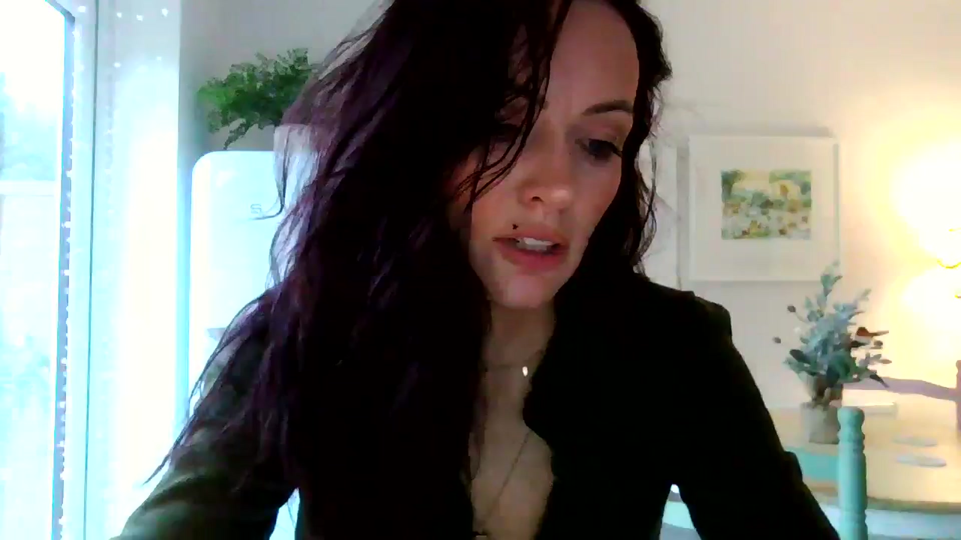 Gallery image thumbnail from British_chick's myfreecams stream on, 12/17/2024, 13:04 image 18 of 20