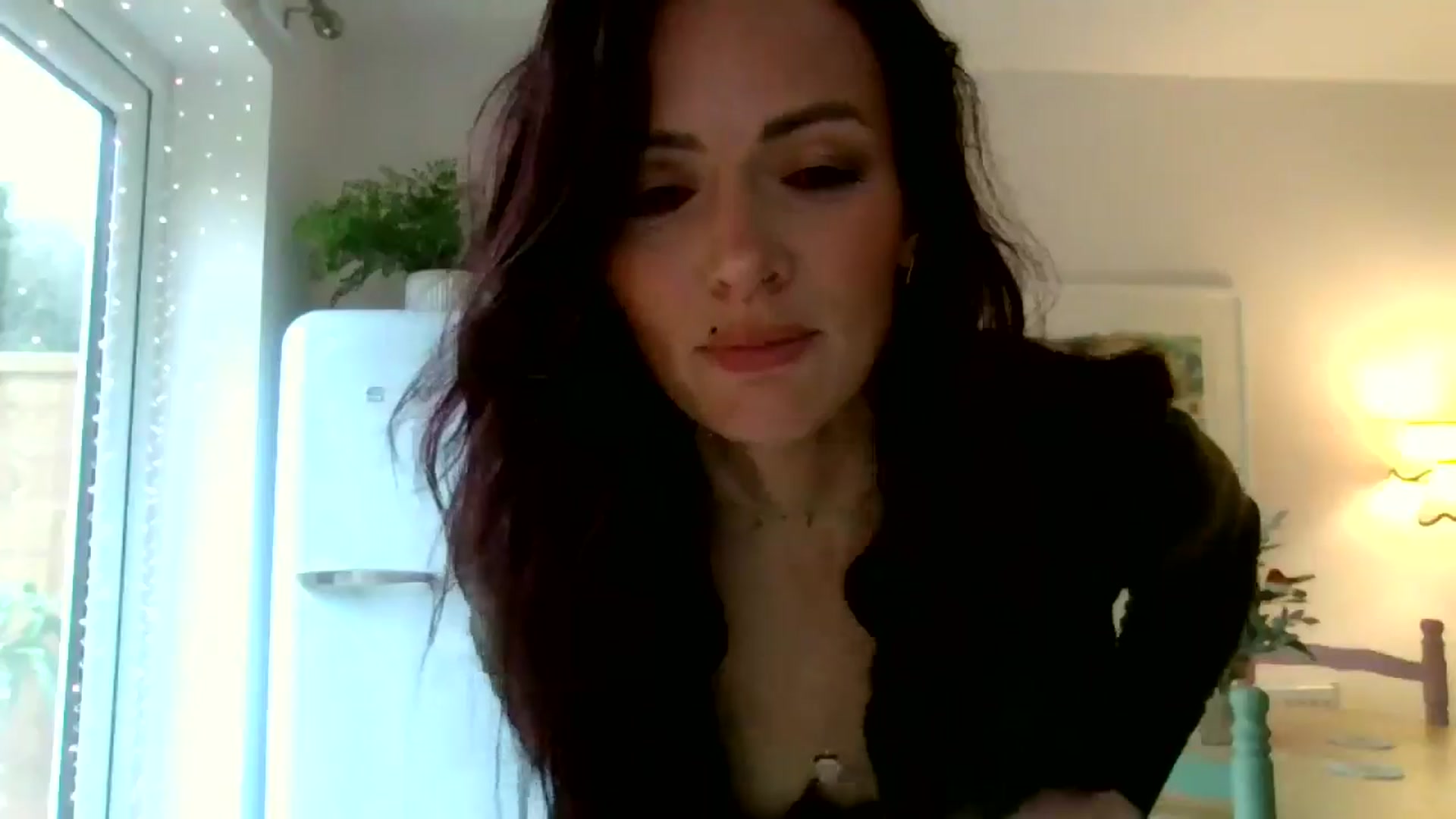 Gallery image thumbnail from British_chick's myfreecams stream on, 12/17/2024, 13:04 image 9 of 20