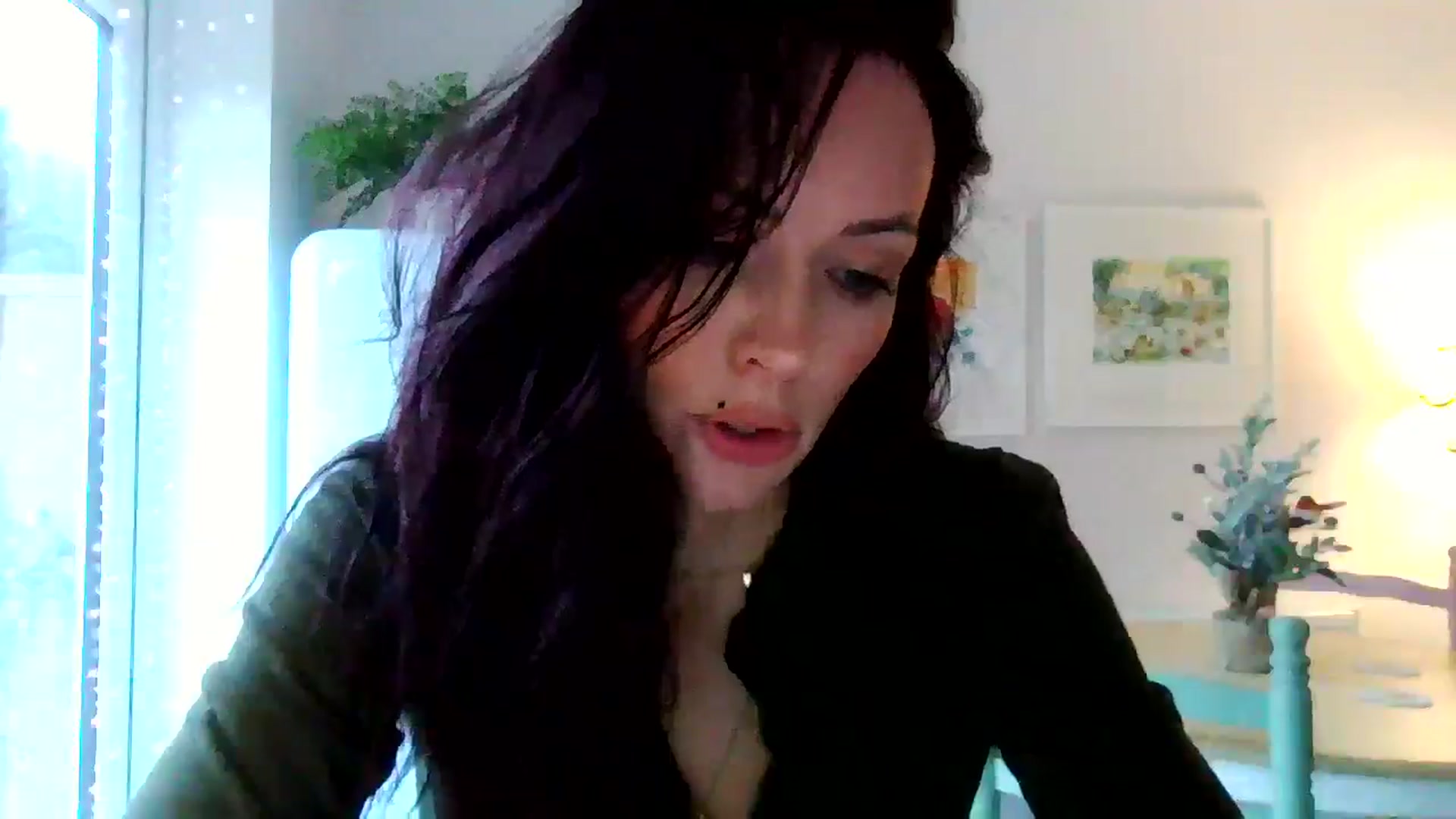 Gallery image thumbnail from British_chick's myfreecams stream on, 12/17/2024, 13:04 image 19 of 20