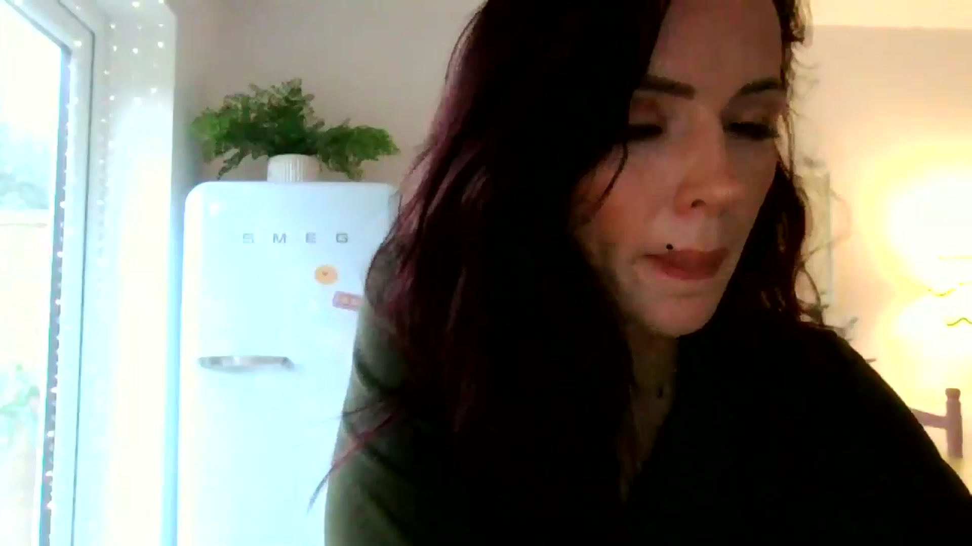 Gallery image thumbnail from British_chick's myfreecams stream on, 12/17/2024, 13:04 image 8 of 20