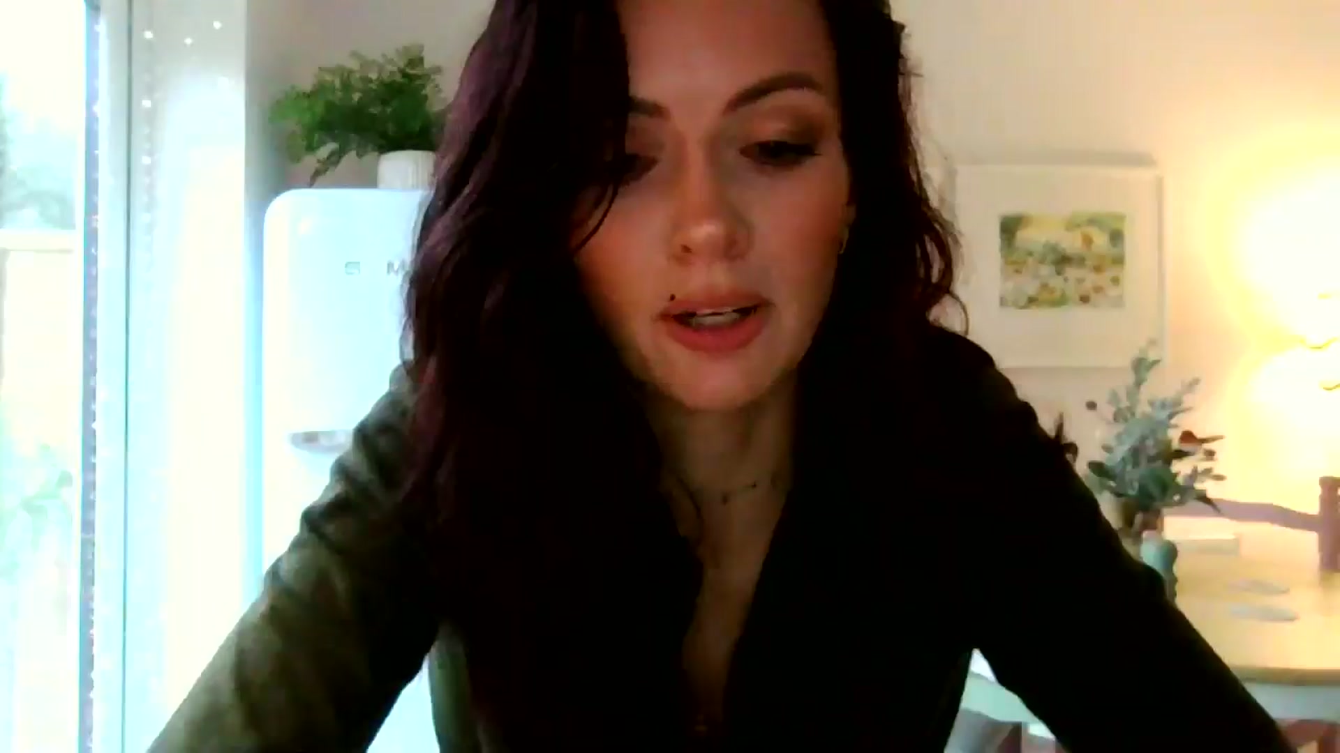 Gallery image thumbnail from British_chick's myfreecams stream on, 12/17/2024, 13:04 image 7 of 20