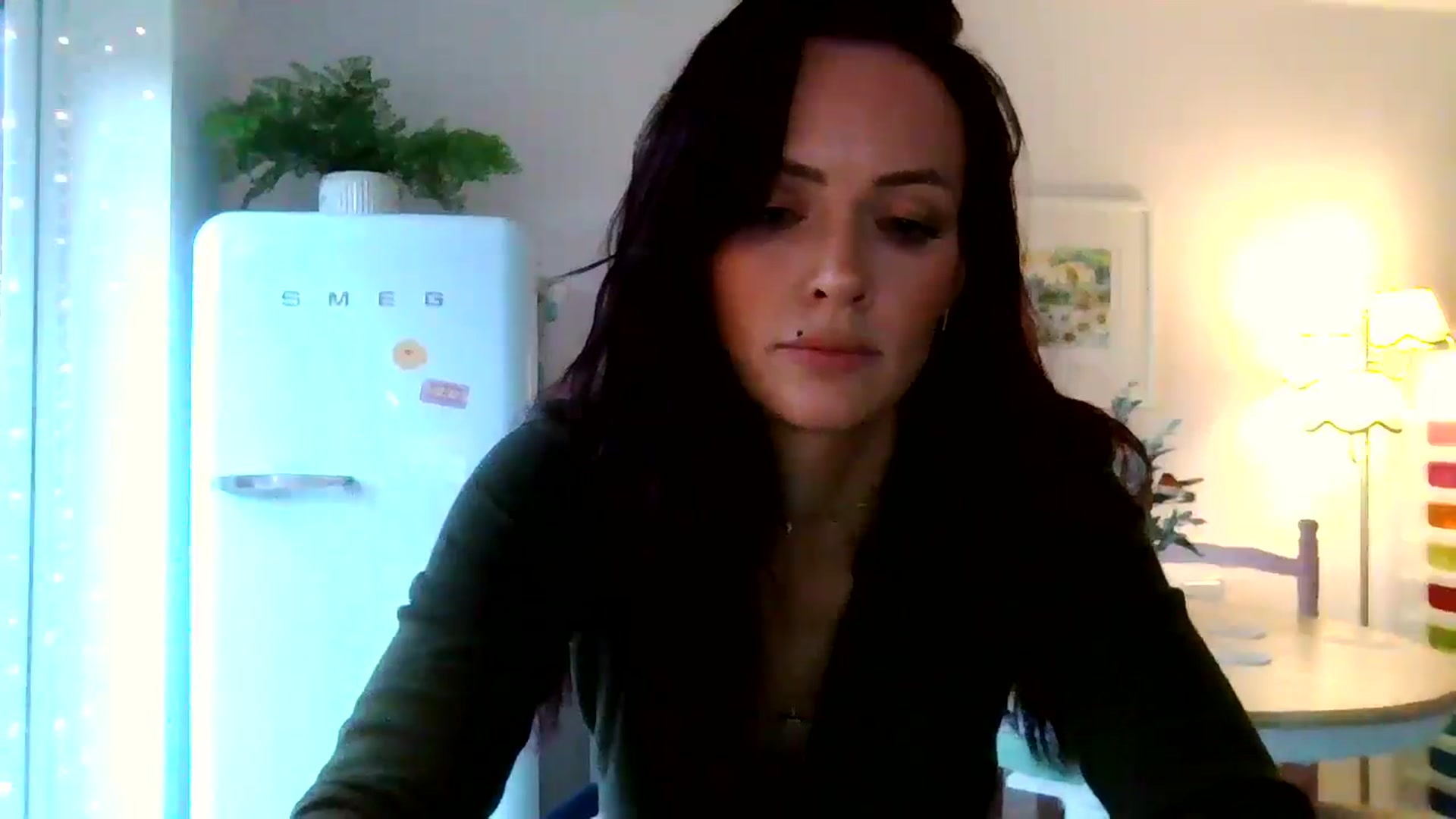 Gallery image thumbnail from British_chick's myfreecams stream on, 12/17/2024, 16:24 image 13 of 20