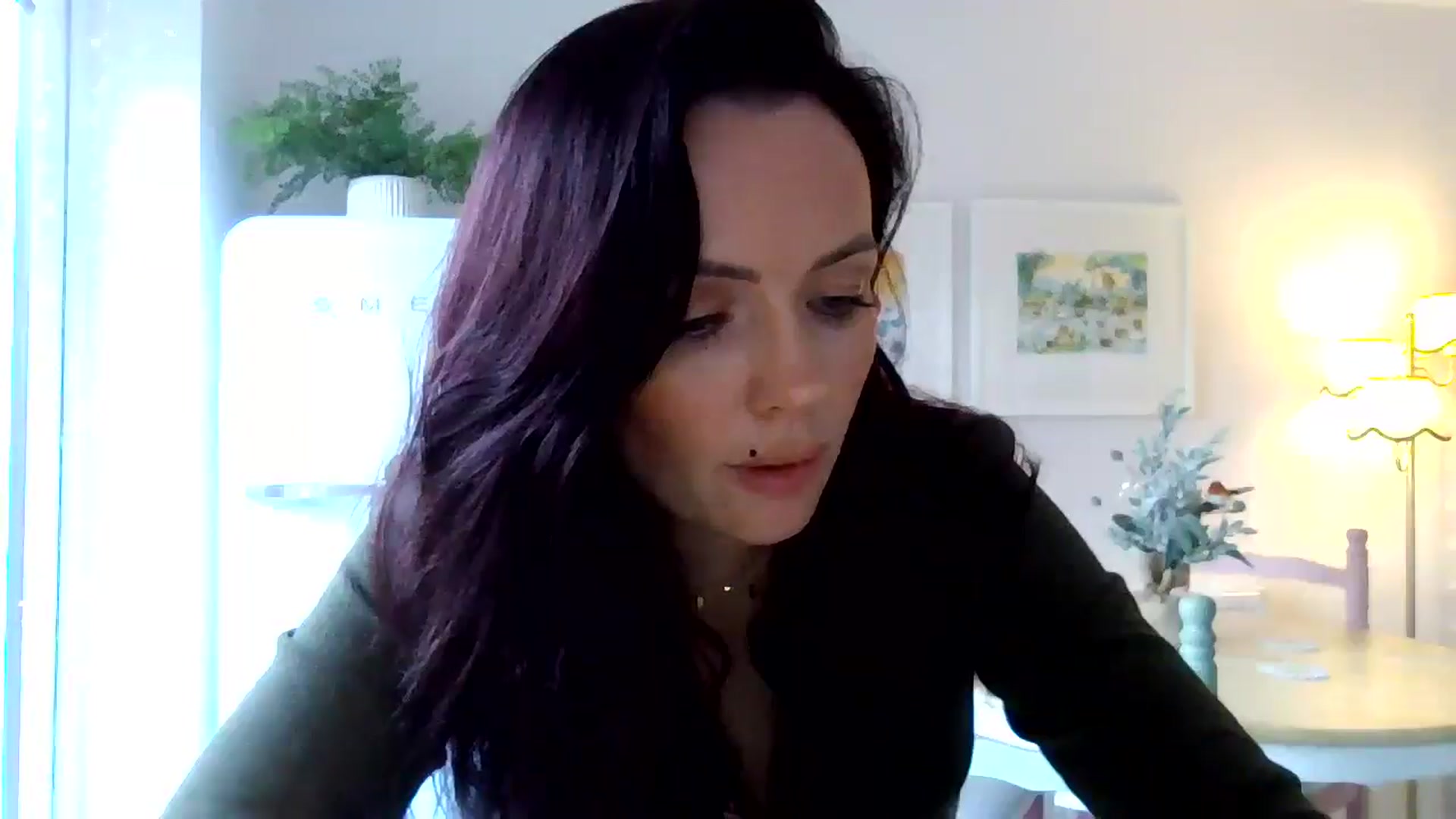 Gallery image thumbnail from British_chick's myfreecams stream on, 12/17/2024, 16:24 image 6 of 20