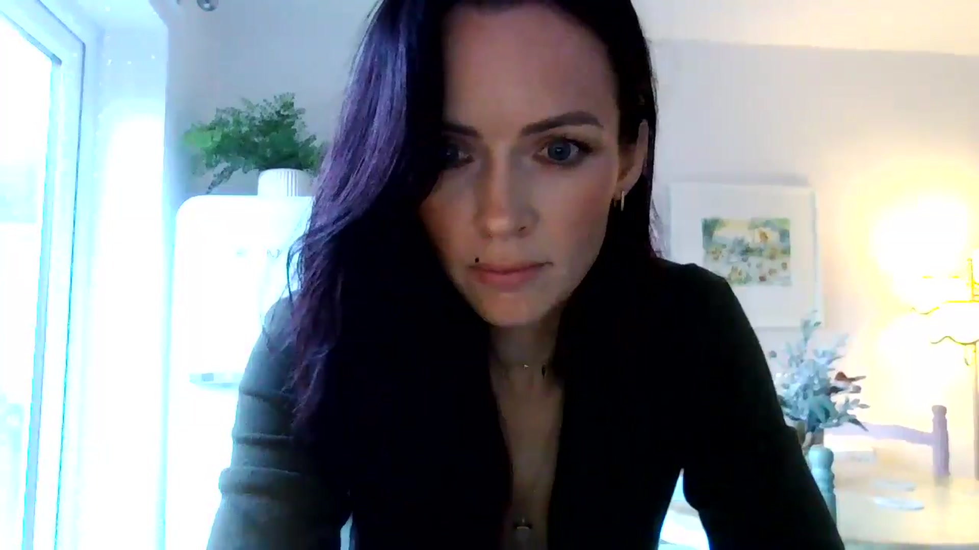 Gallery image thumbnail from British_chick's myfreecams stream on, 12/17/2024, 16:24 image 8 of 20