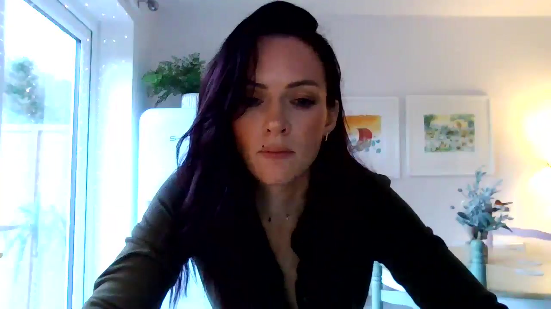 Gallery image thumbnail from British_chick's myfreecams stream on, 12/17/2024, 16:24 image 11 of 20