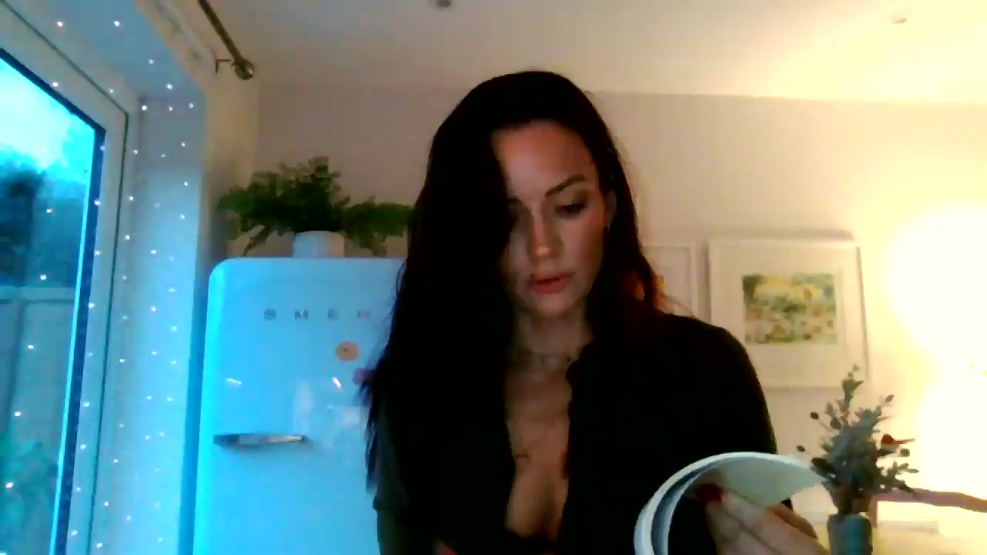 Gallery image thumbnail from British_chick's myfreecams stream on, 12/17/2024, 16:24 image 17 of 20