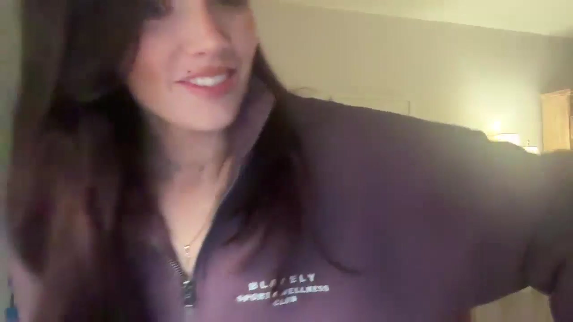 Gallery image thumbnail from British_chick's myfreecams stream on, 01/06/2025, 24:02 image 4 of 20