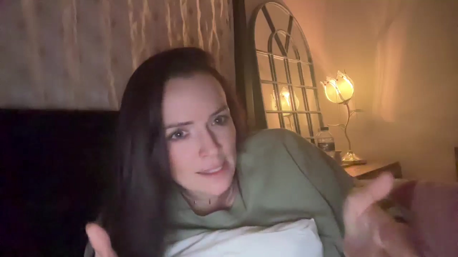 Gallery image thumbnail from British_chick's myfreecams stream on, 01/07/2025, 01:07 image 10 of 20