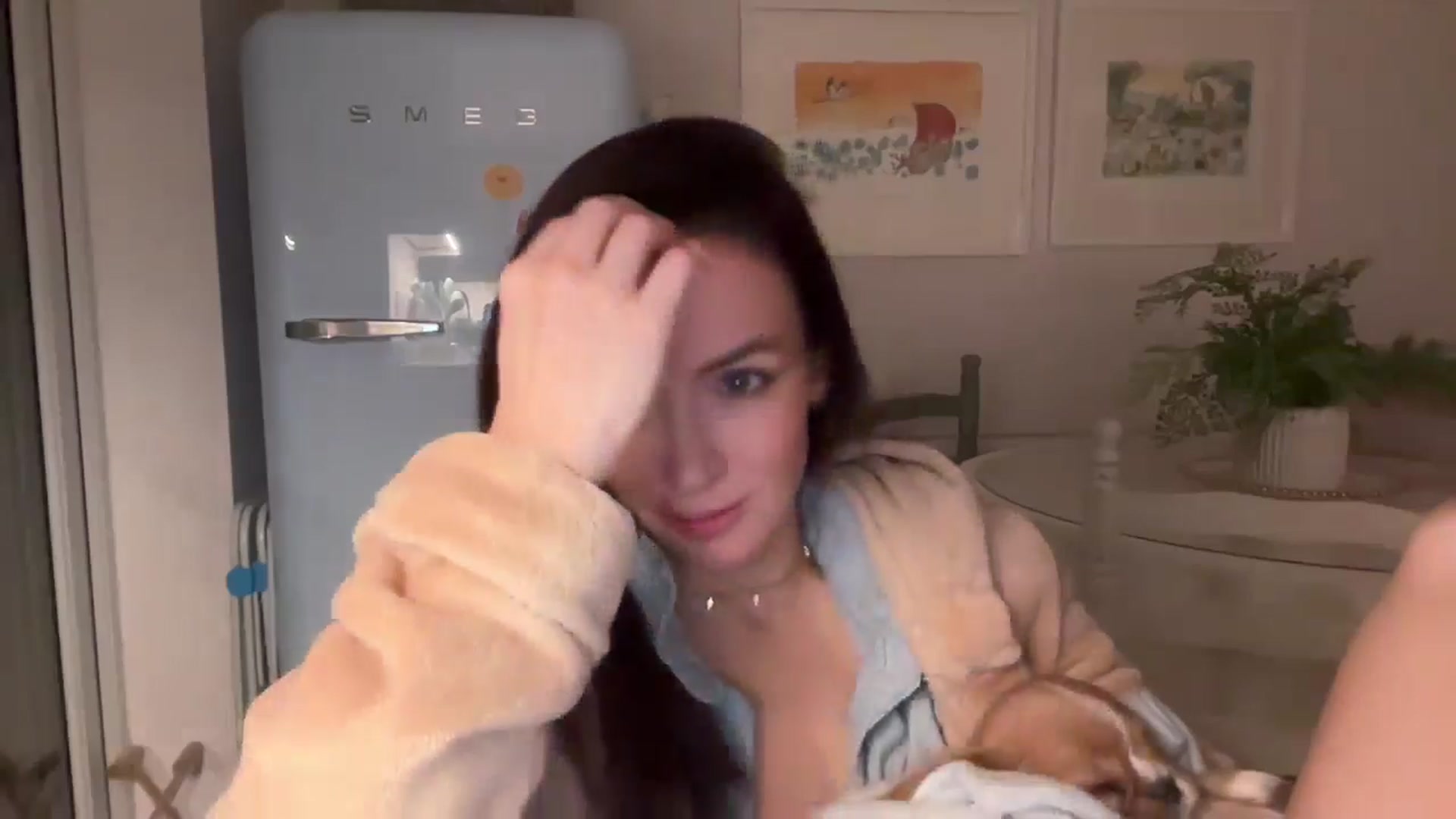 Gallery image thumbnail from British_chick's myfreecams stream on, 01/10/2025, 22:43 image 3 of 20