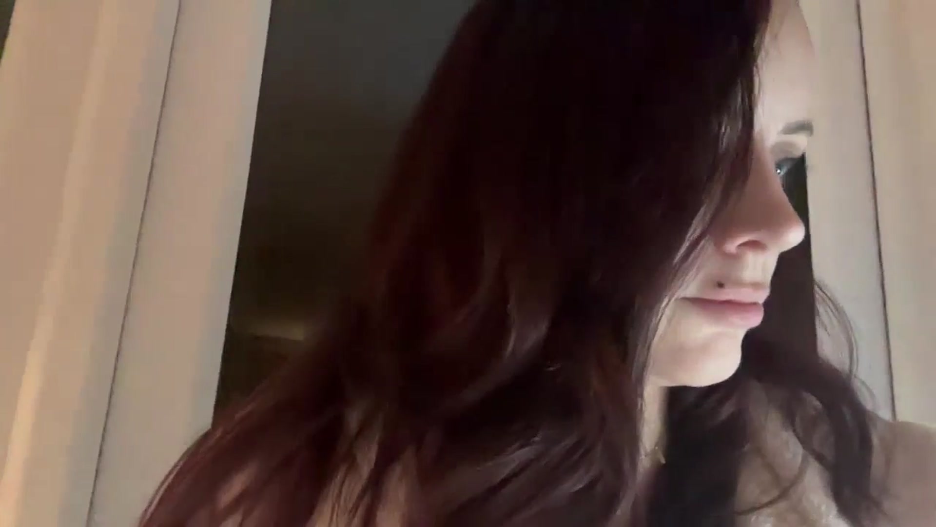 Gallery image thumbnail from British_chick's myfreecams stream on, 01/14/2025, 23:16 image 14 of 20