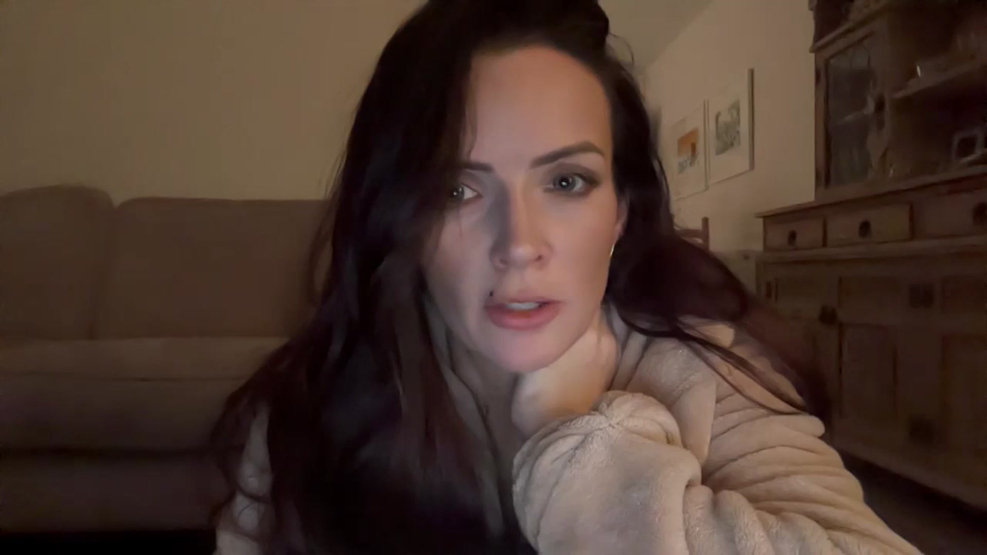 Gallery image thumbnail from British_chick's myfreecams stream on, 01/14/2025, 23:16 image 9 of 20