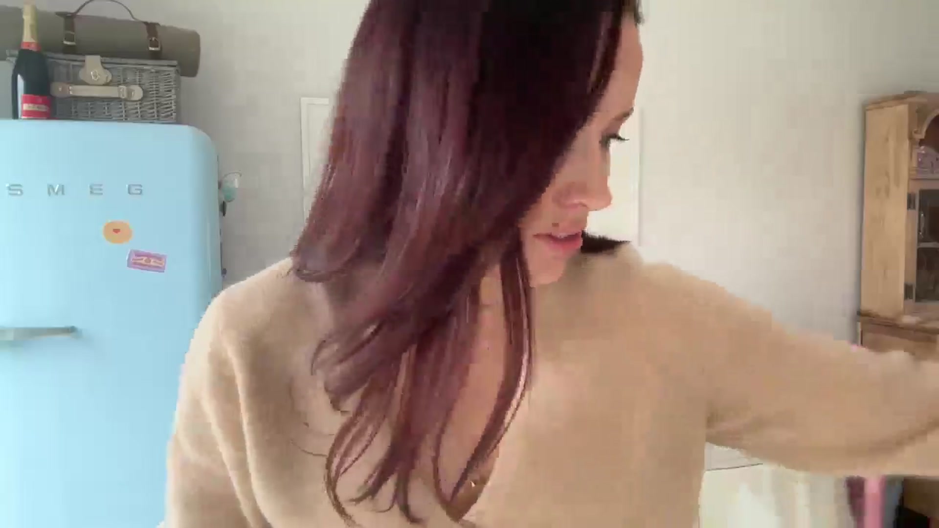 Gallery image thumbnail from British_chick's myfreecams stream on, 01/15/2025, 11:43 image 18 of 20