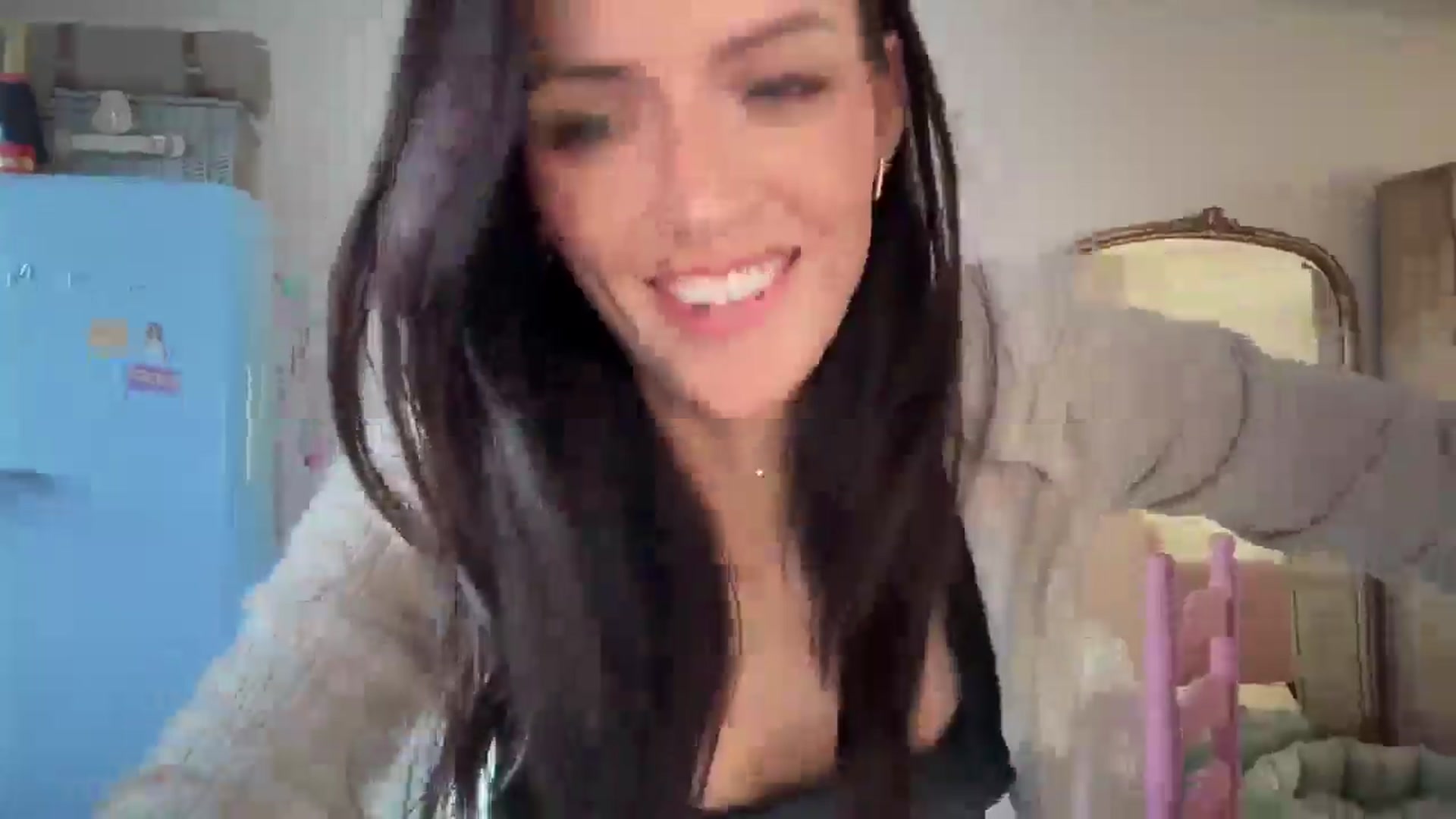 Gallery image thumbnail from British_chick's myfreecams stream on, 02/03/2025, 18:13 image 4 of 20
