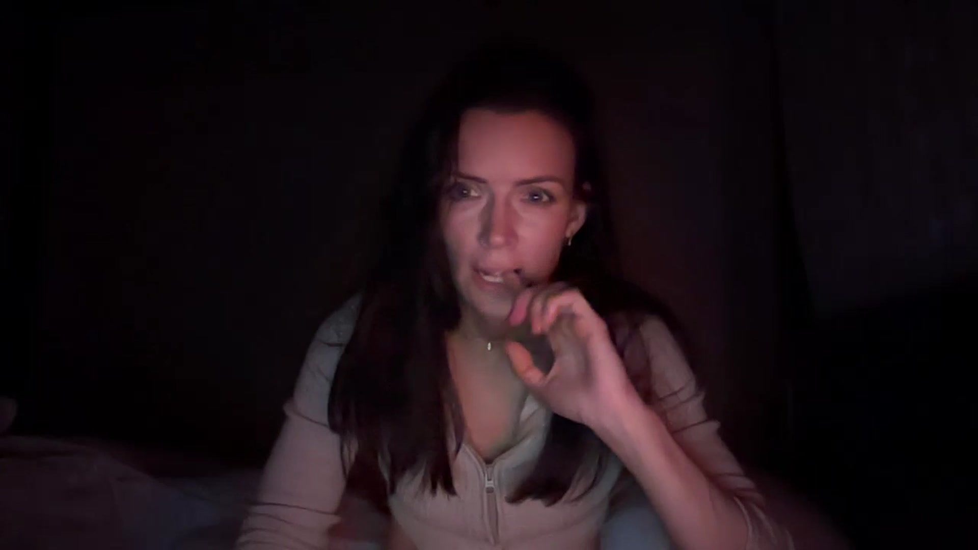 Gallery image thumbnail from British_chick's myfreecams stream on, 02/04/2025, 24:44 image 3 of 20