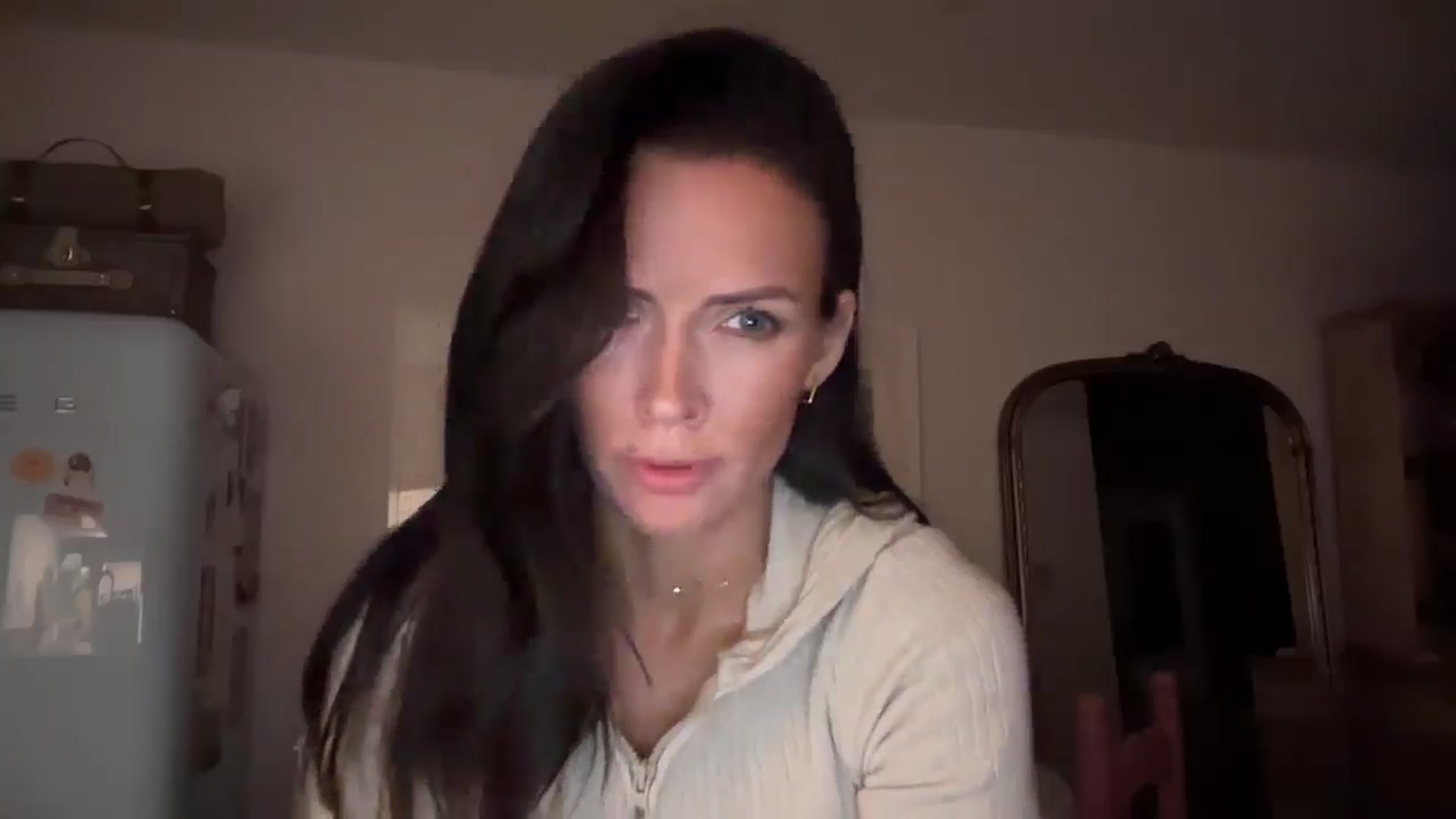 Gallery image thumbnail from British_chick's myfreecams stream on, 02/04/2025, 18:13 image 19 of 20