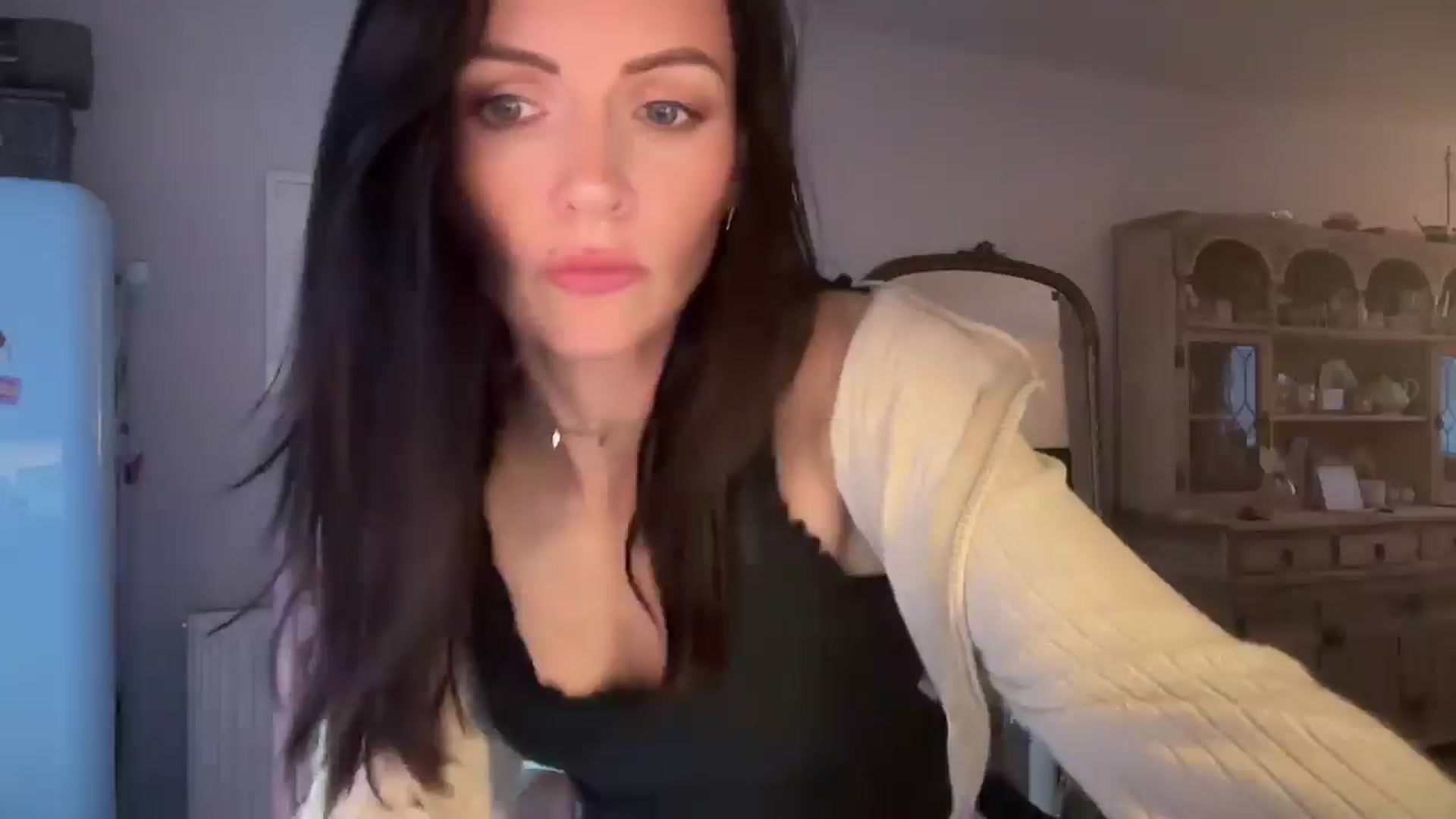 Gallery image thumbnail from British_chick's myfreecams stream on, 02/08/2025, 16:42 image 18 of 20