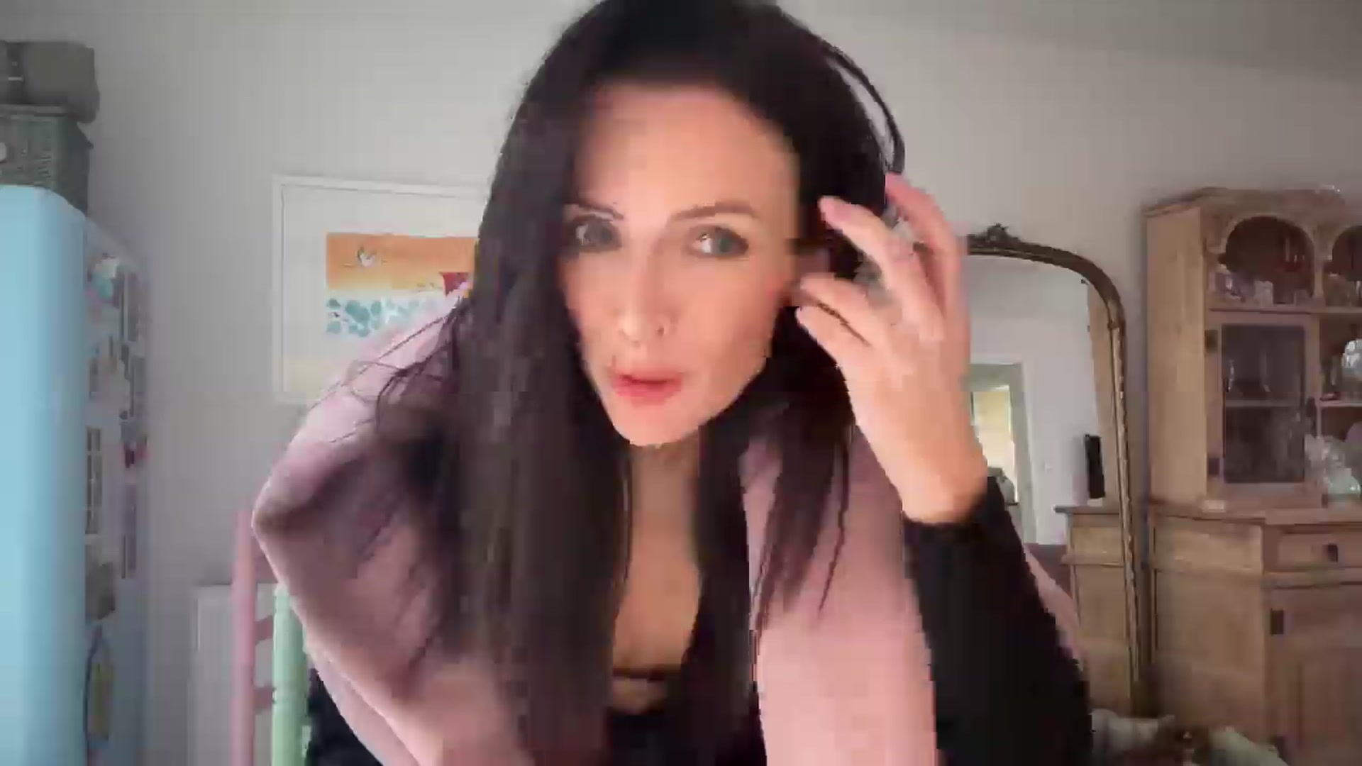 Gallery image thumbnail from British_chick's myfreecams stream on, 02/09/2025, 14:50 image 5 of 20