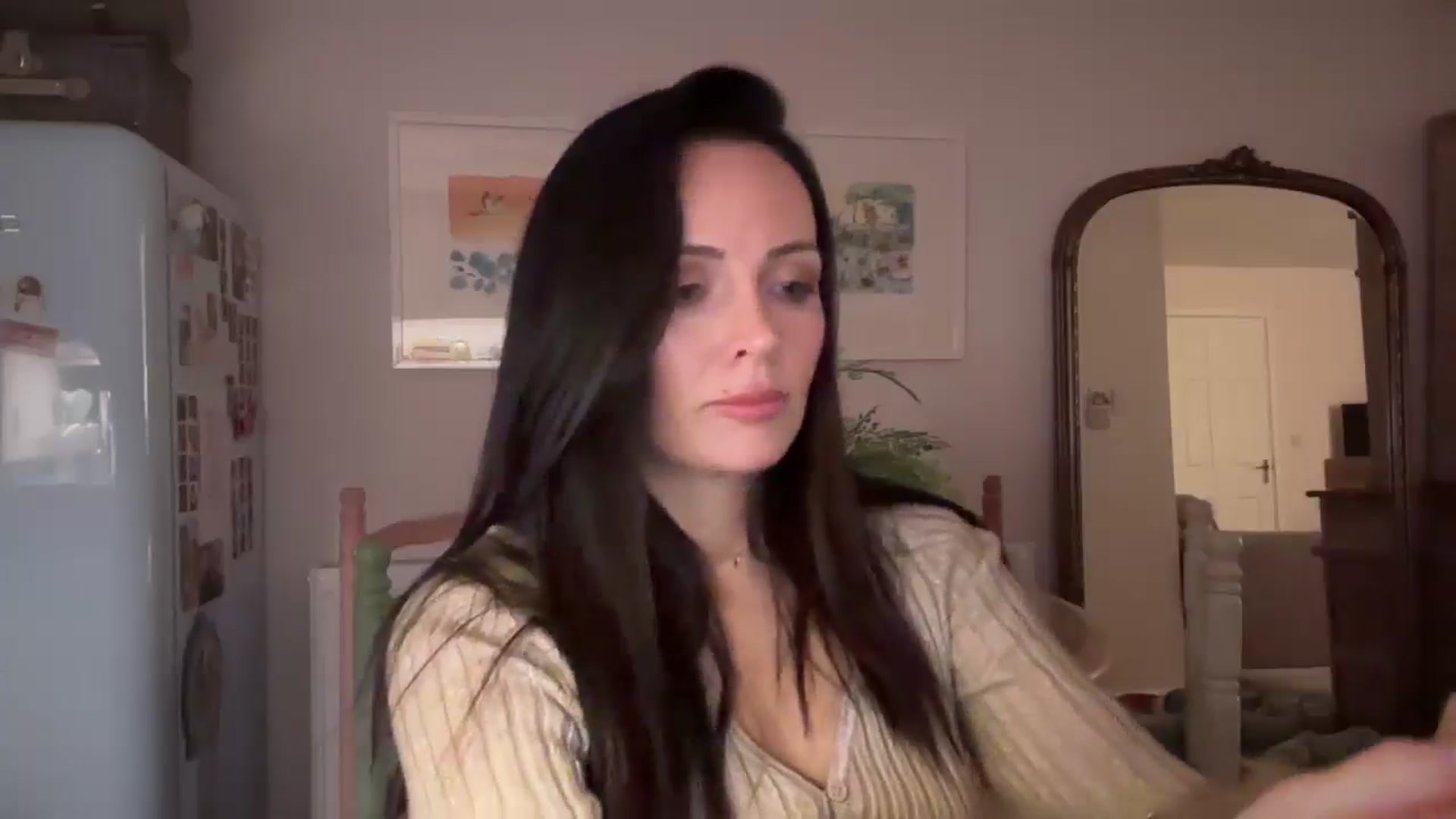 Gallery image thumbnail from British_chick's myfreecams stream on, 02/09/2025, 18:57 image 12 of 20