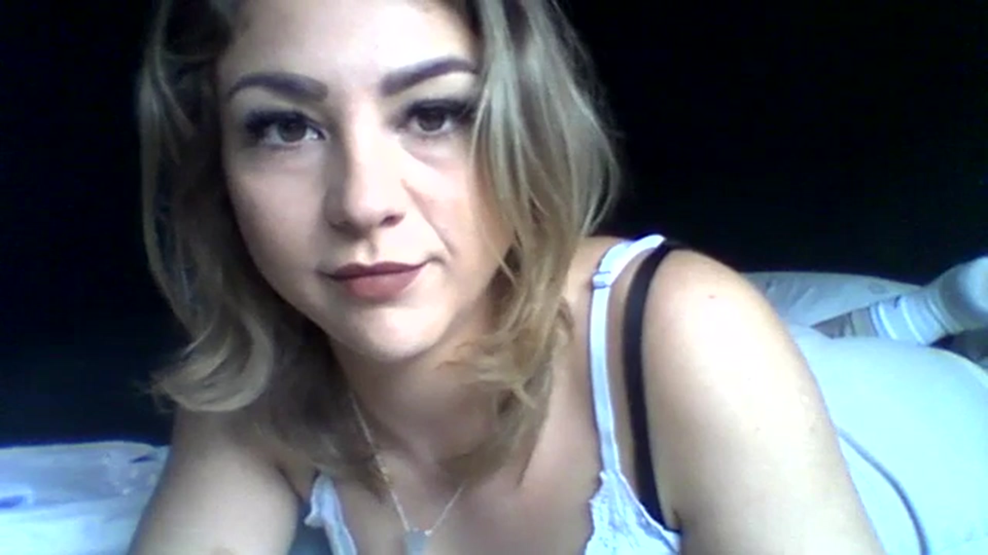 Gallery image thumbnail from Britishbabyx's myfreecams stream on, 08/05/2023, 10:07 image 9 of 20
