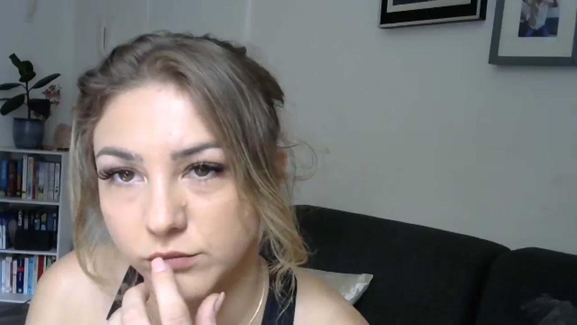 Gallery image thumbnail from Britishbabyx's myfreecams stream on, 08/09/2023, 13:07 image 16 of 20