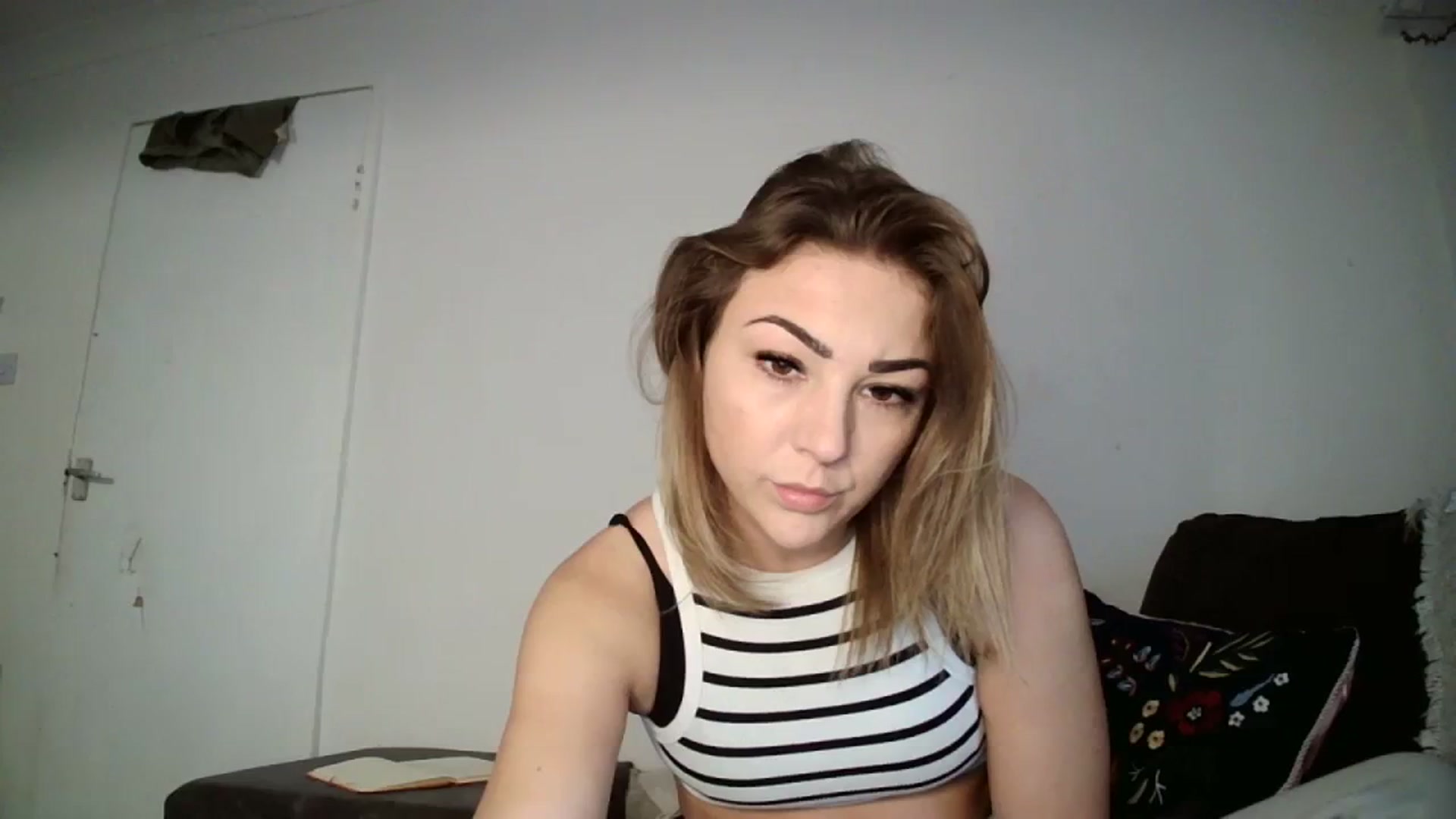 Gallery image thumbnail from Britishbabyx's myfreecams stream on, 11/14/2023, 14:41 image 13 of 20