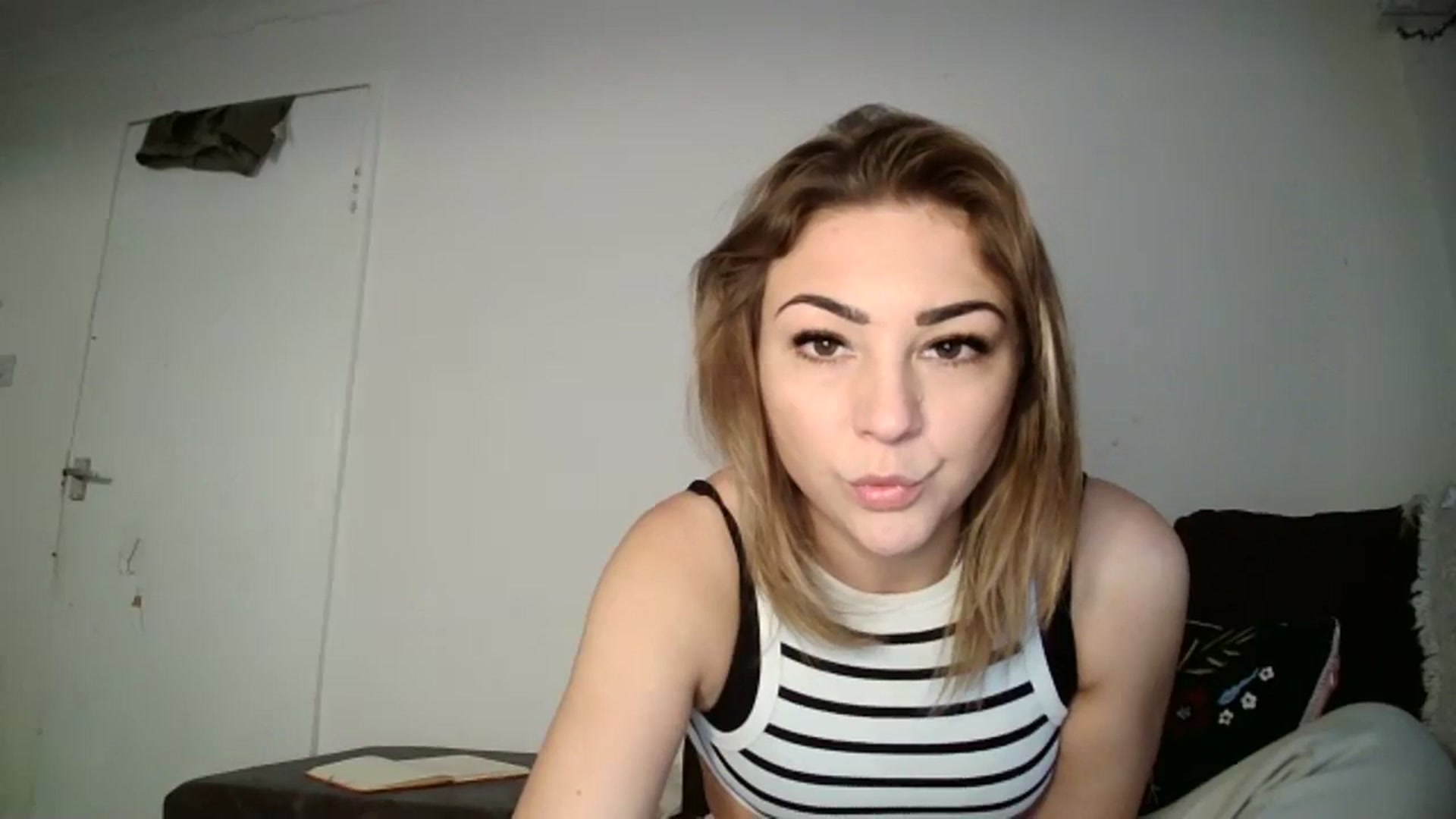 Gallery image thumbnail from Britishbabyx's myfreecams stream on, 11/14/2023, 14:41 image 16 of 20