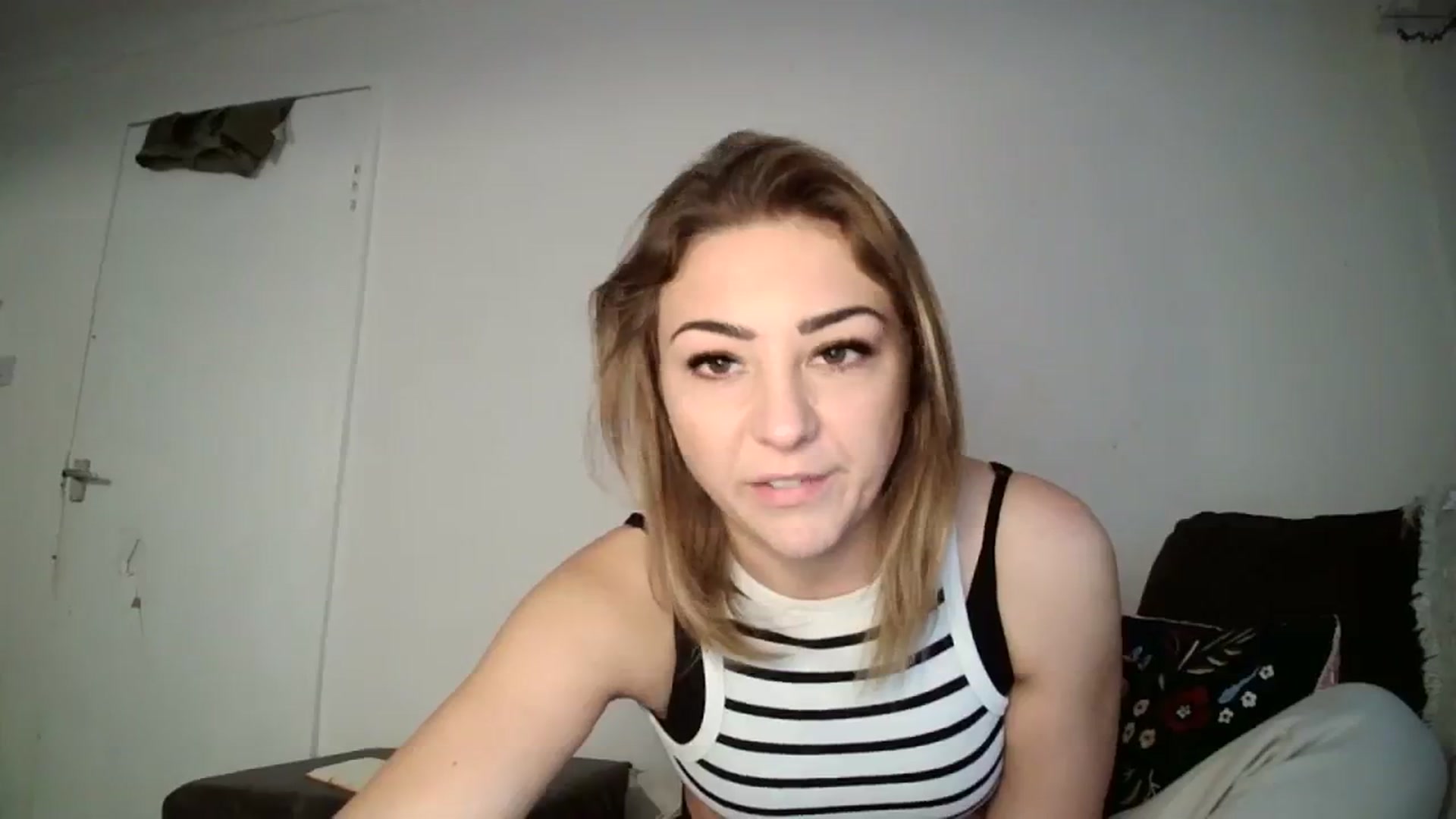 Gallery image thumbnail from Britishbabyx's myfreecams stream on, 11/14/2023, 14:41 image 15 of 20