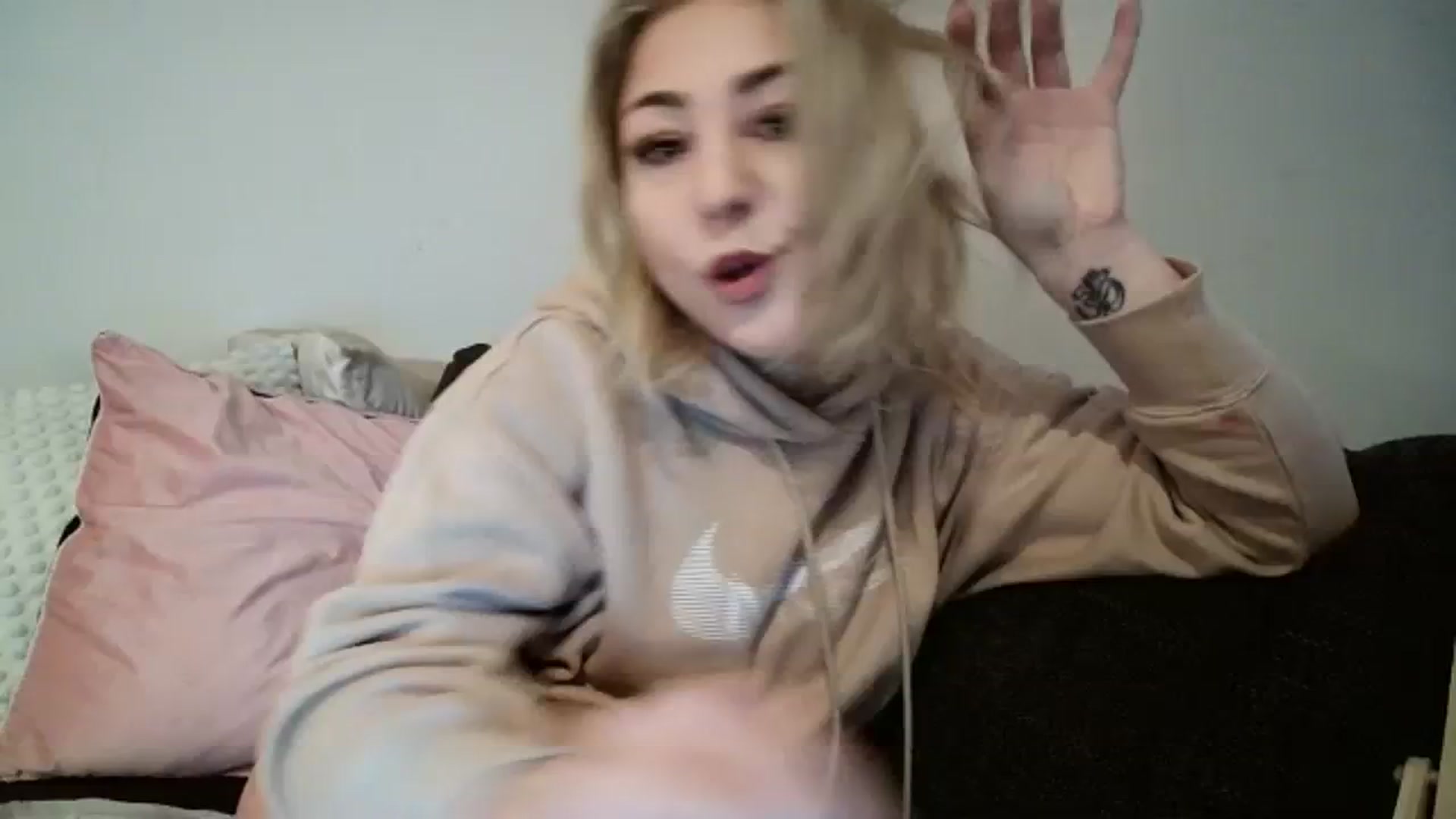 Gallery image thumbnail from Britishbabyx's myfreecams stream on, 11/29/2023, 10:07 image 13 of 20
