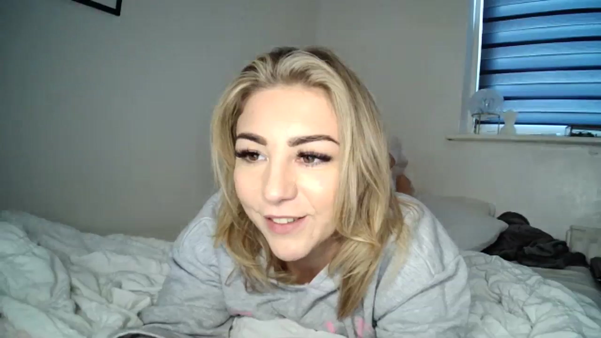 Gallery image thumbnail from Britishbabyx's myfreecams stream on, 12/12/2023, 13:16 image 2 of 20