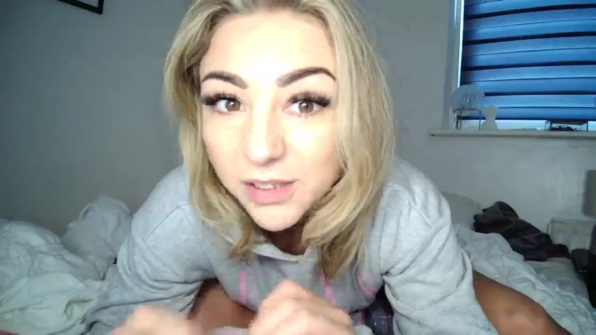 Gallery image thumbnail from Britishbabyx's myfreecams stream on, 12/12/2023, 13:16 image 13 of 20