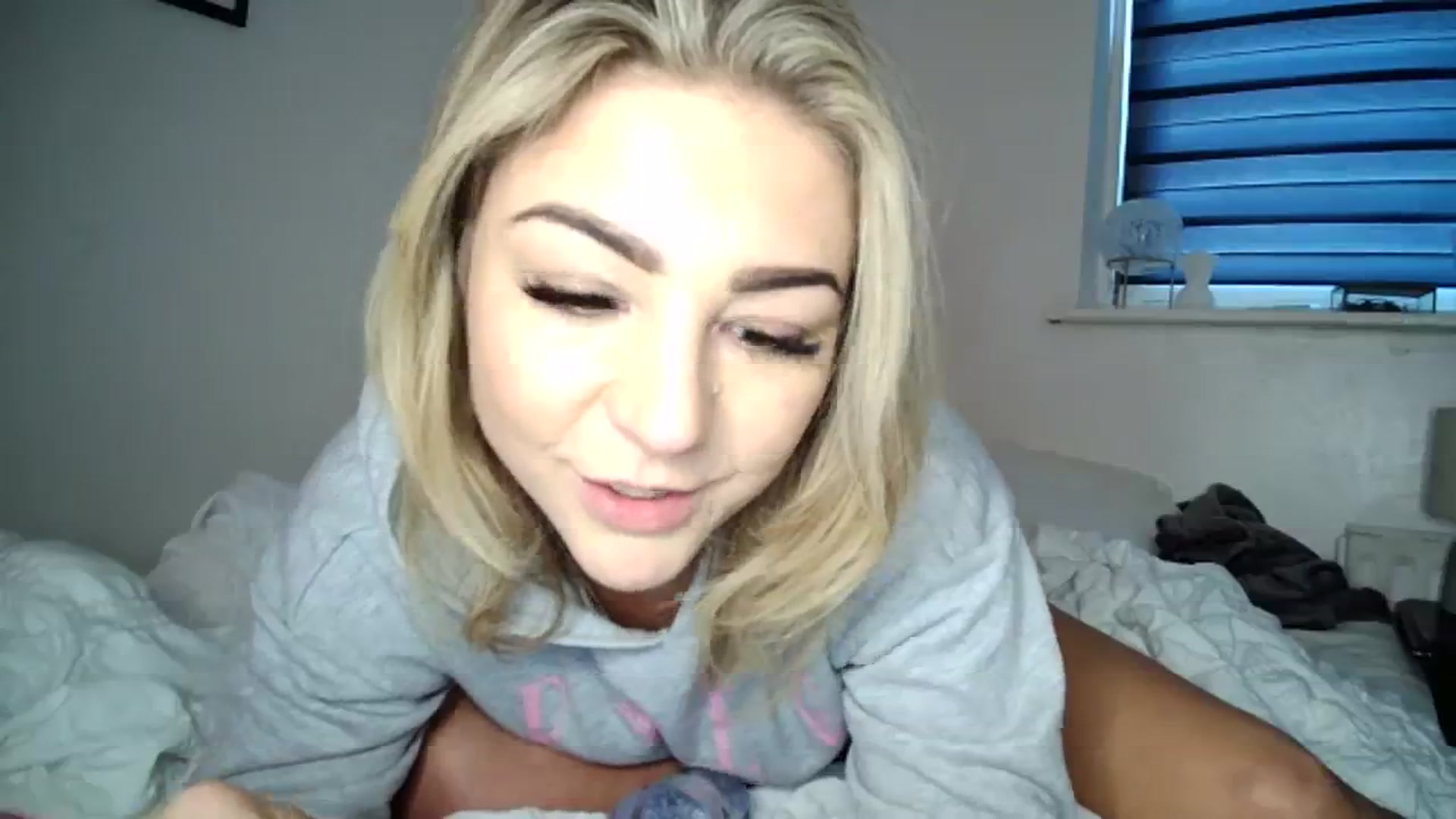 Gallery image thumbnail from Britishbabyx's myfreecams stream on, 12/12/2023, 13:16 image 17 of 20