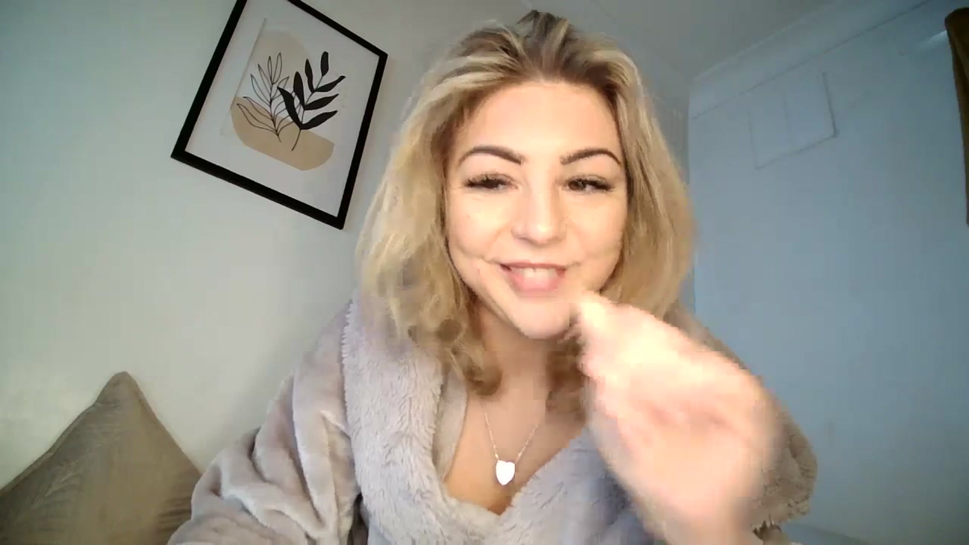 Gallery image thumbnail from Britishbabyx's myfreecams stream on, 01/08/2024, 14:05 image 18 of 20
