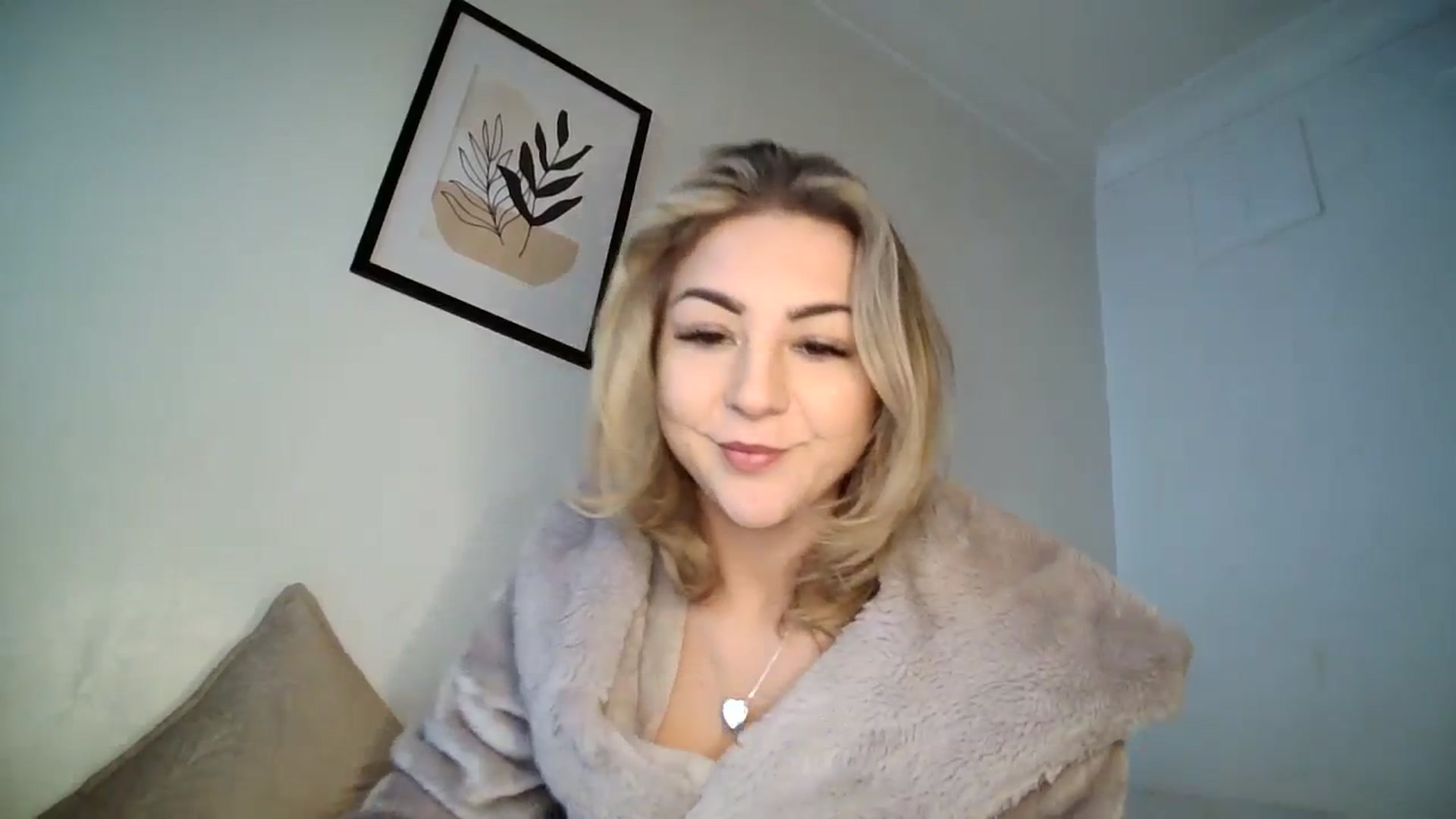 Gallery image thumbnail from Britishbabyx's myfreecams stream on, 01/08/2024, 14:05 image 9 of 20