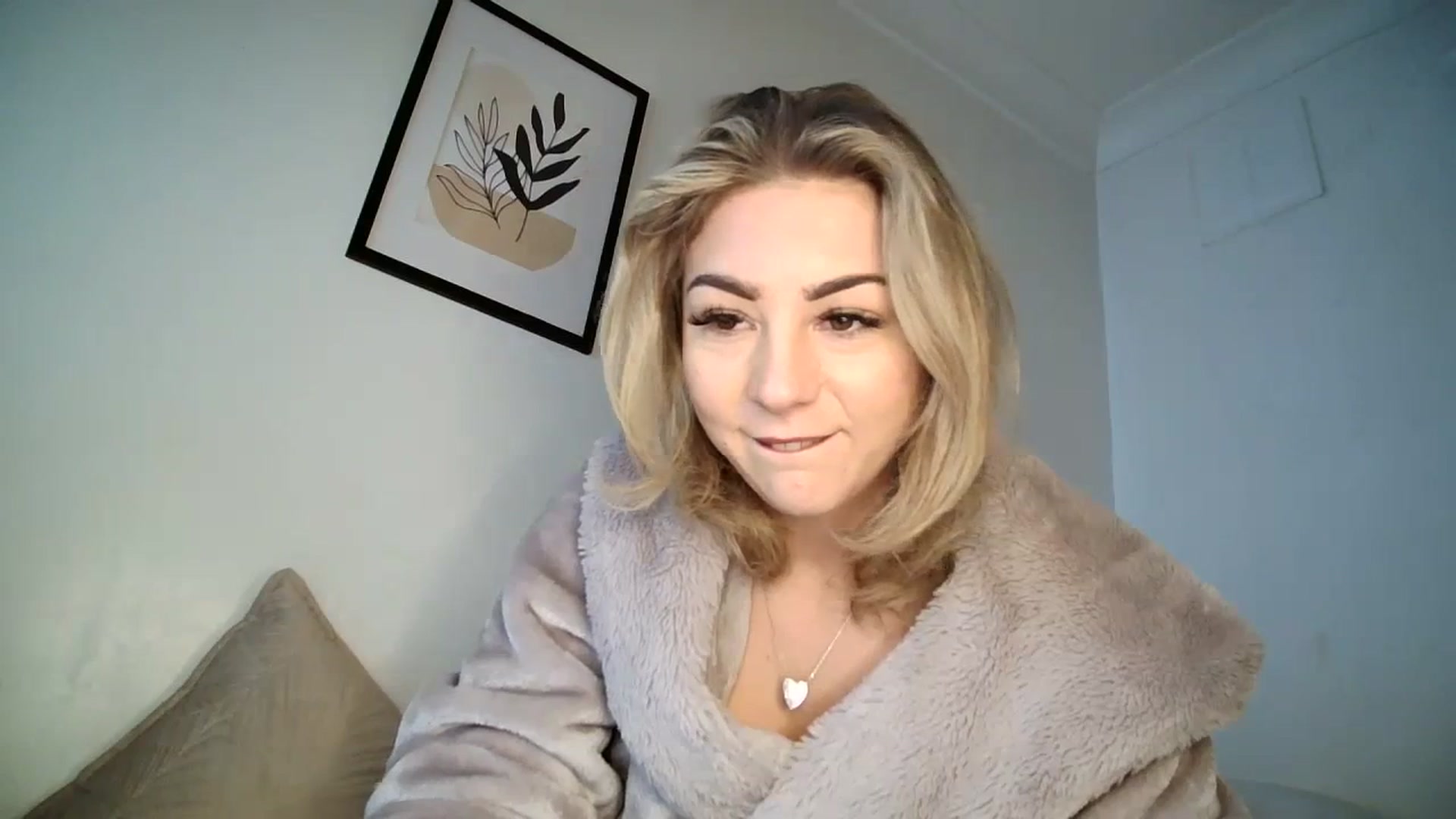 Gallery image thumbnail from Britishbabyx's myfreecams stream on, 01/08/2024, 14:05 image 5 of 20