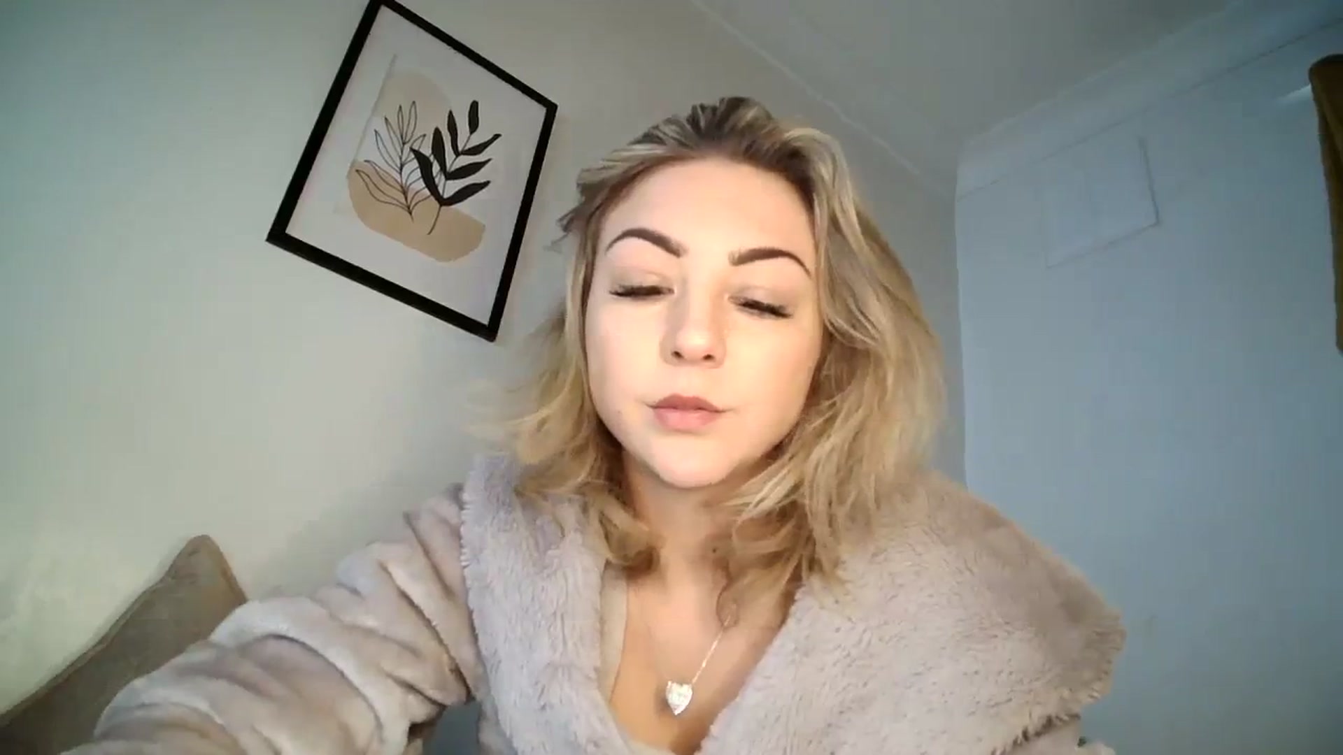 Gallery image thumbnail from Britishbabyx's myfreecams stream on, 01/08/2024, 14:05 image 15 of 20