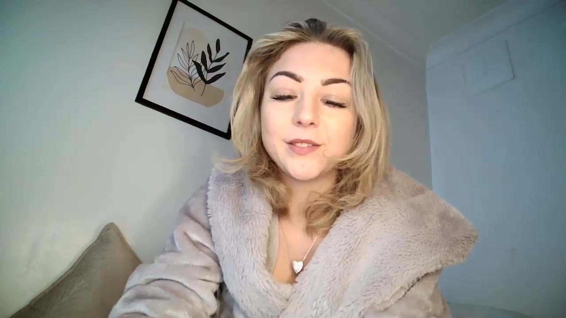 Gallery image thumbnail from Britishbabyx's myfreecams stream on, 01/08/2024, 14:05 image 2 of 20