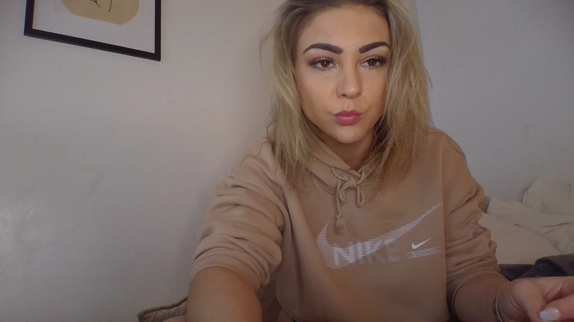 Gallery image thumbnail from Britishbabyx's myfreecams stream on, 01/26/2024, 14:40 image 18 of 20