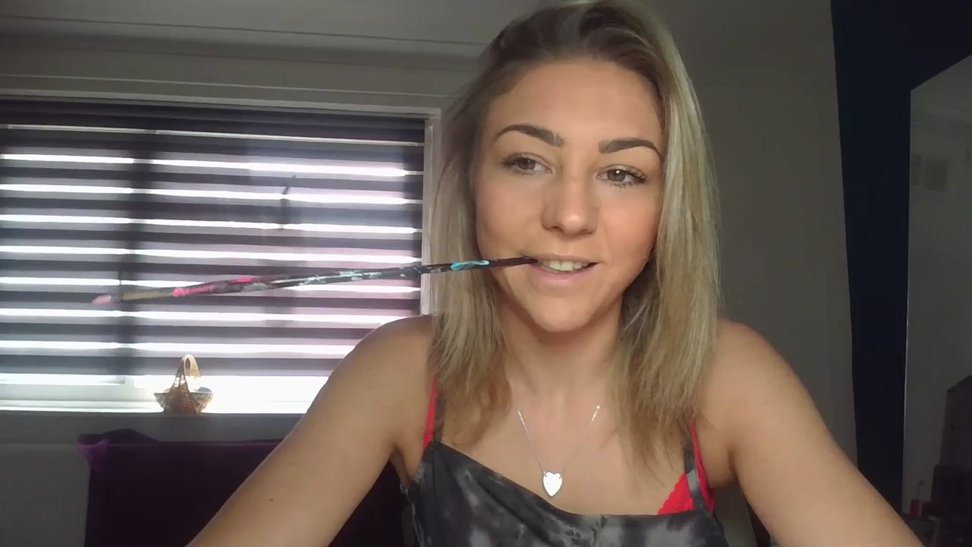 Gallery image thumbnail from Britishbabyx's myfreecams stream on, 03/27/2024, 14:32 image 17 of 20