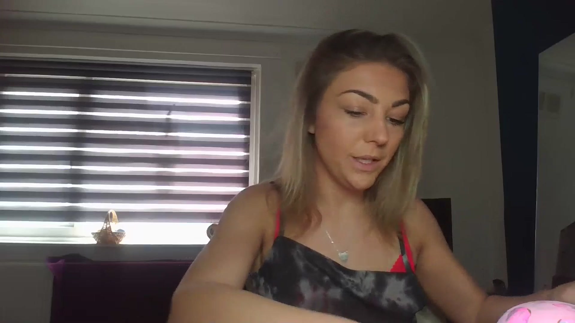 Gallery image thumbnail from Britishbabyx's myfreecams stream on, 03/27/2024, 14:32 image 16 of 20
