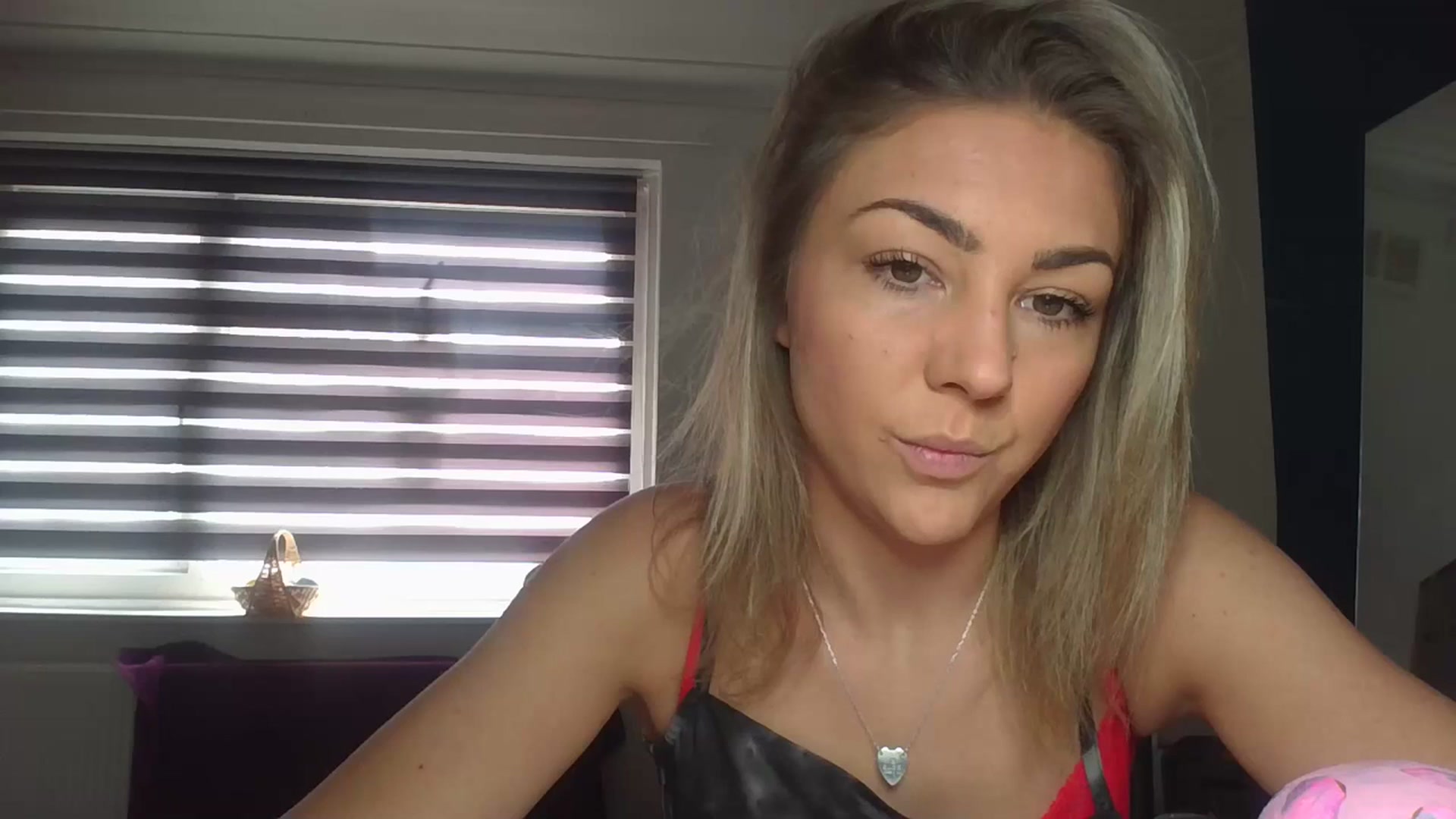Gallery image thumbnail from Britishbabyx's myfreecams stream on, 03/27/2024, 14:32 image 15 of 20