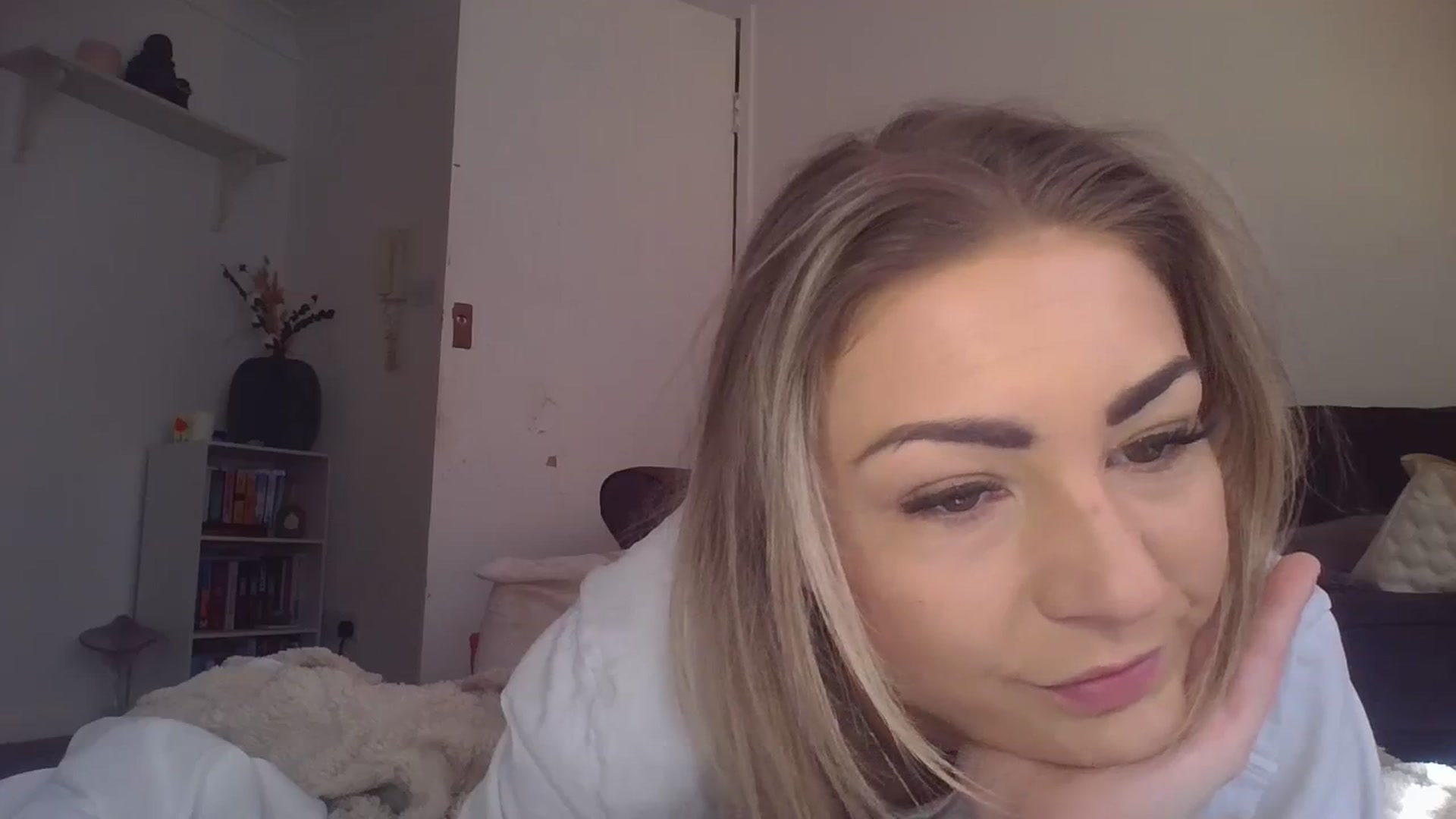 Gallery image thumbnail from Britishbabyx's myfreecams stream on, 04/11/2024, 12:39 image 15 of 20