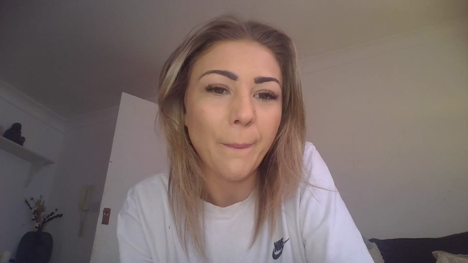 Gallery image thumbnail from Britishbabyx's myfreecams stream on, 04/11/2024, 12:39 image 8 of 20